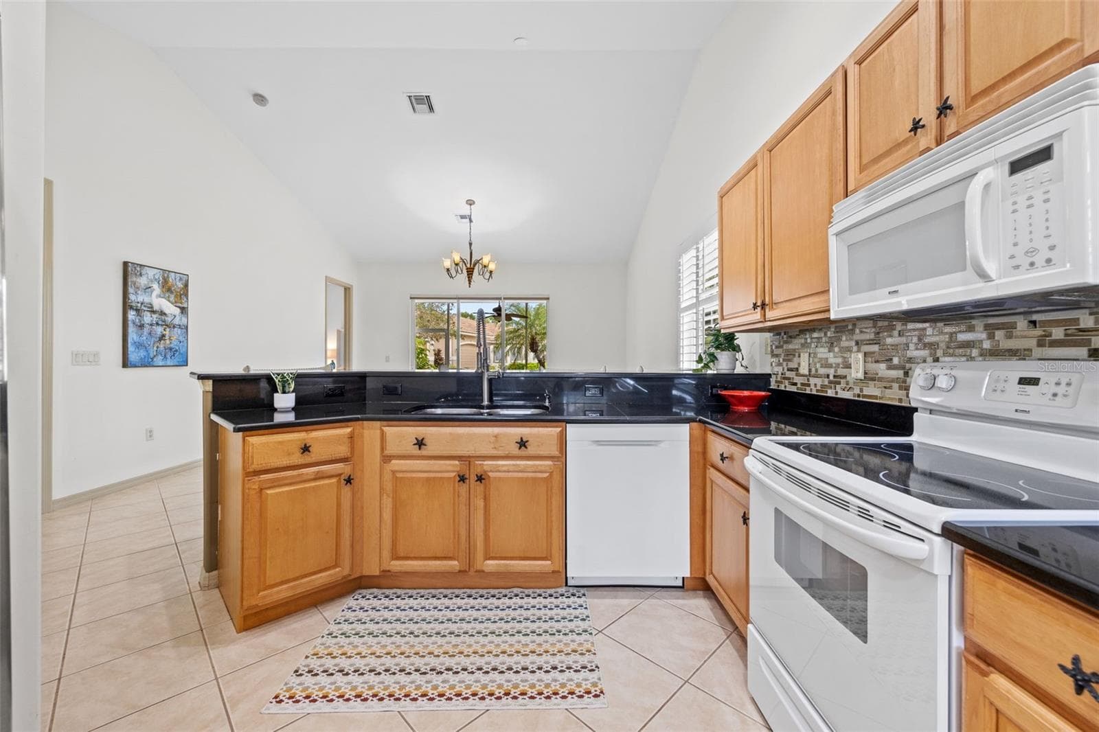 Villa at 15208 CAPE SABLE LN, FORT MYERS, photo 9 of 57