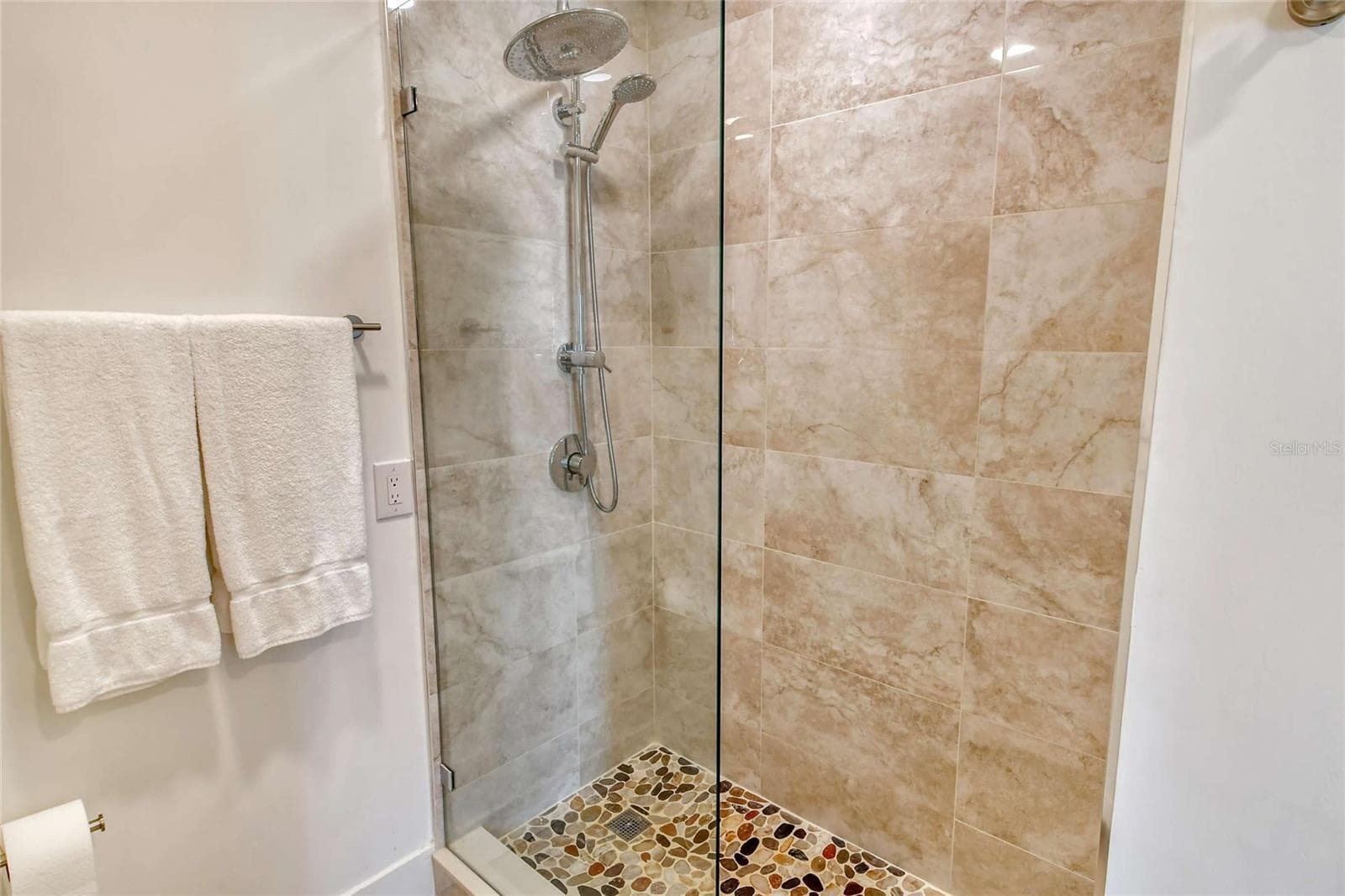 Condominium at 1709 N TAMIAMI TRL #317, SARASOTA, photo 13 of 30