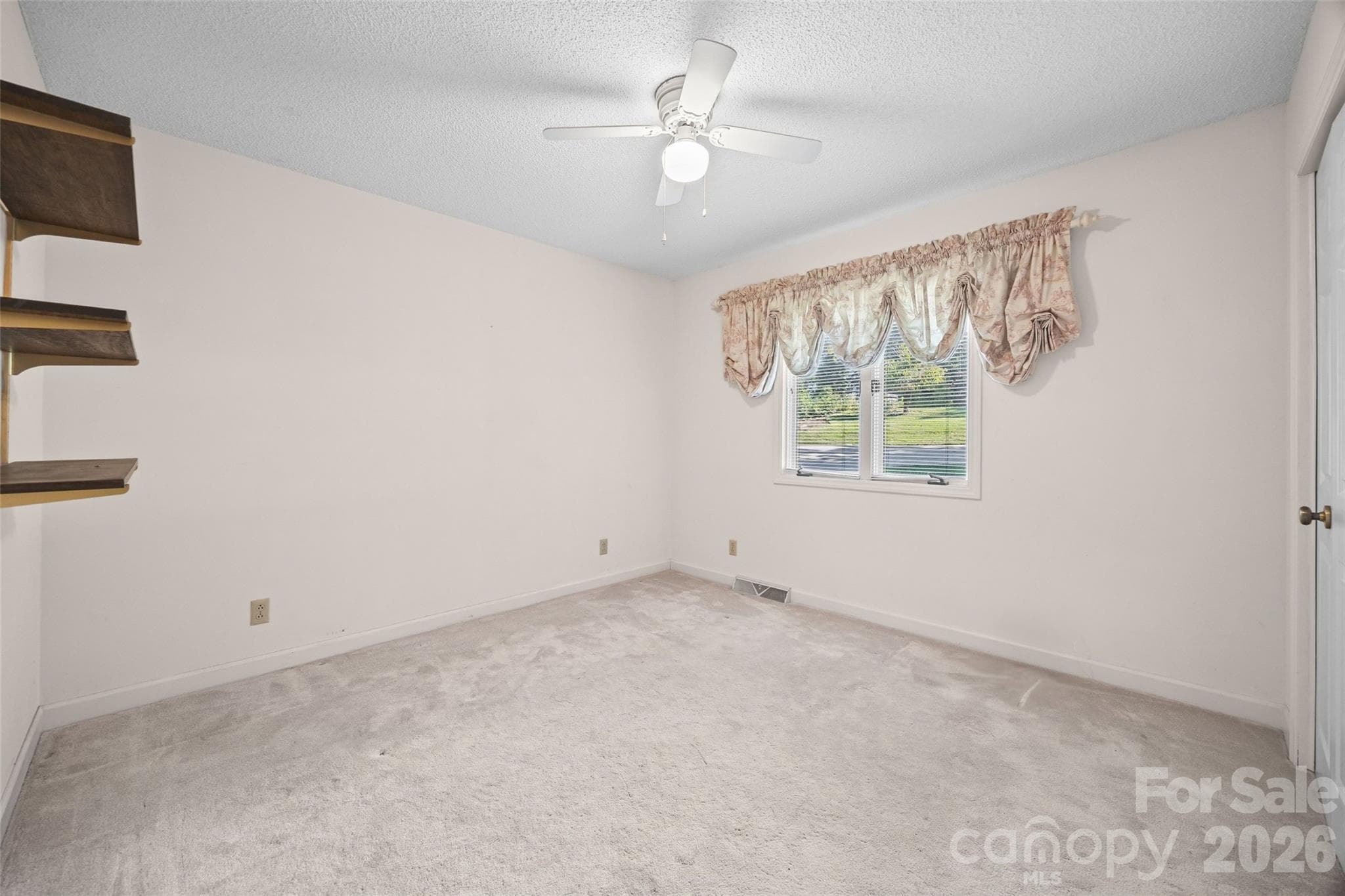 Single Family Residence at 1465 Friar Road, Rock Hill, photo 13 of 28
