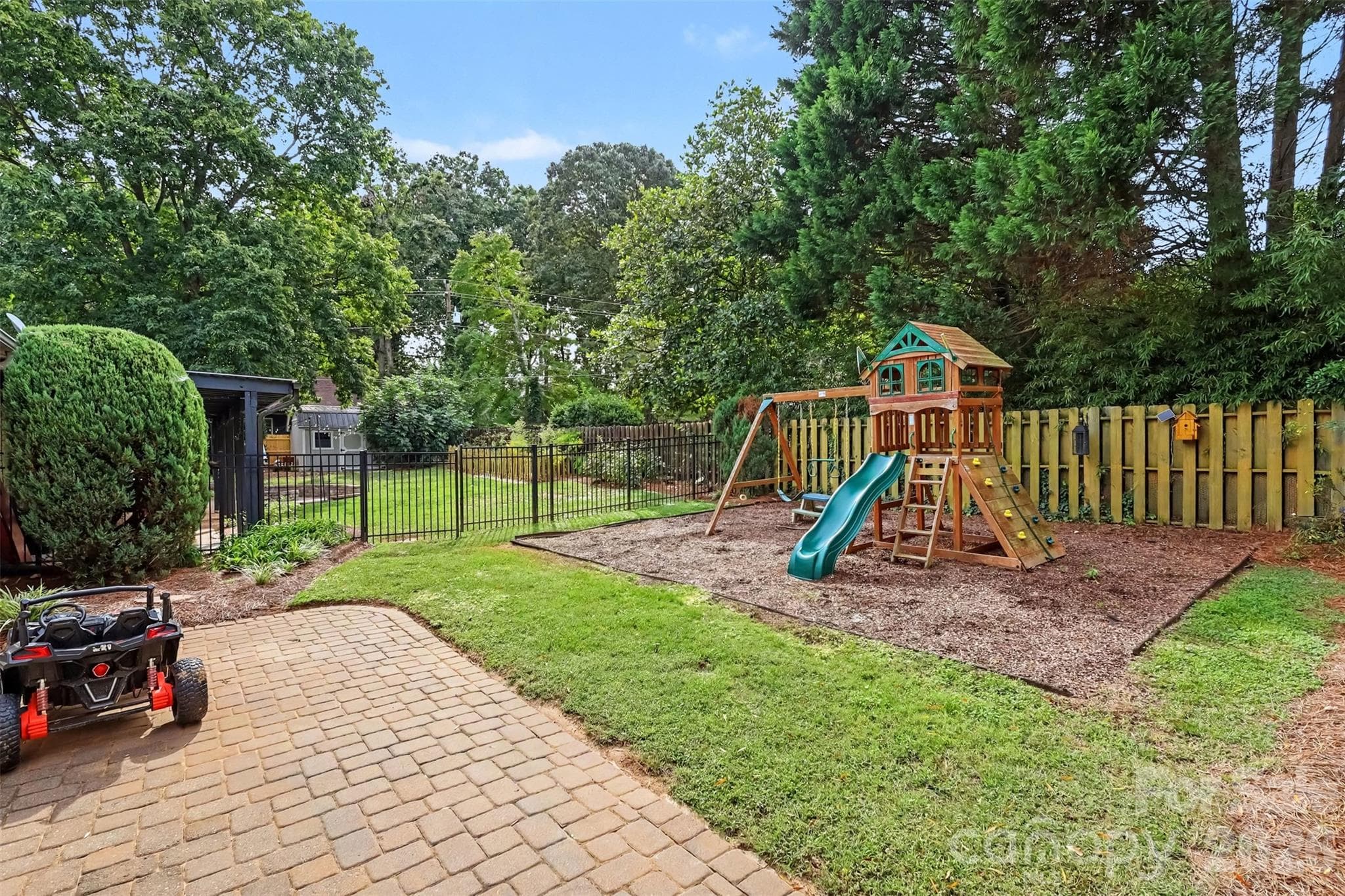 Single Family Residence at 21334 Sandy Cove Road, Cornelius, photo 25 of 36