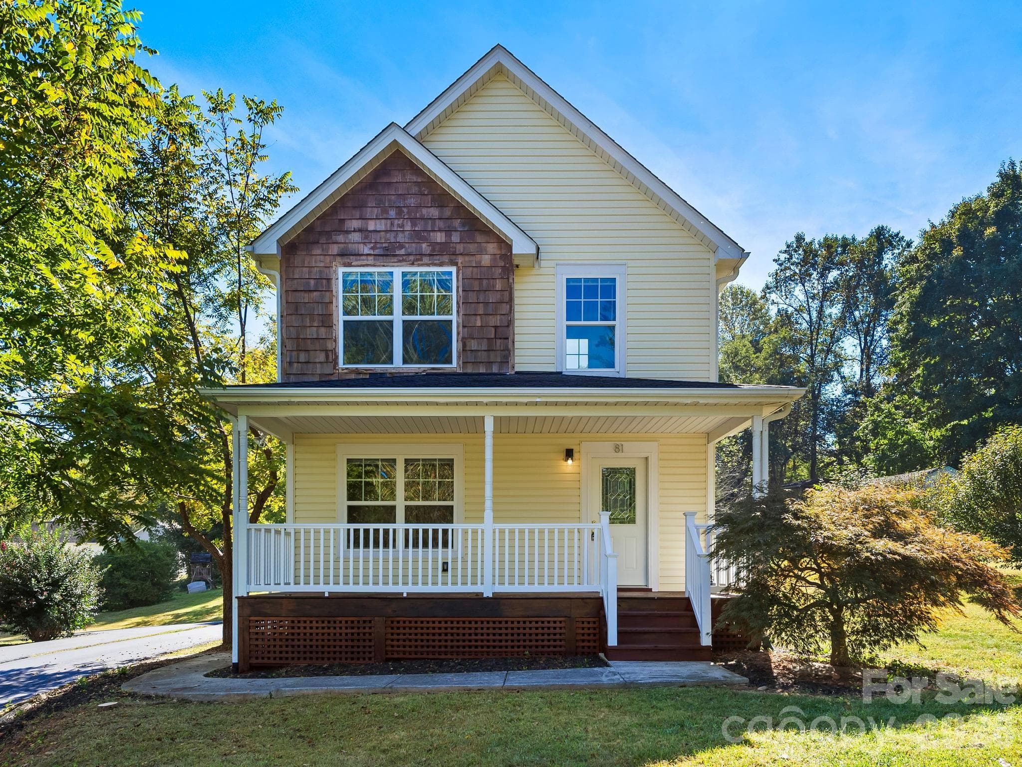 Single Family Residence at 81 Crayton Road, Asheville, photo 2 of 41