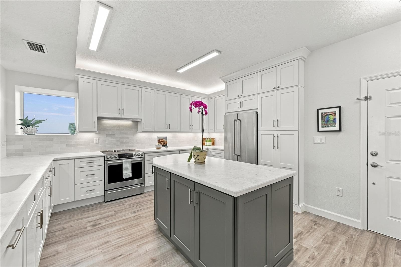 Chef-Inspired Kitchen & Island - 80 SURFVIEW DR #524, PALM COAST