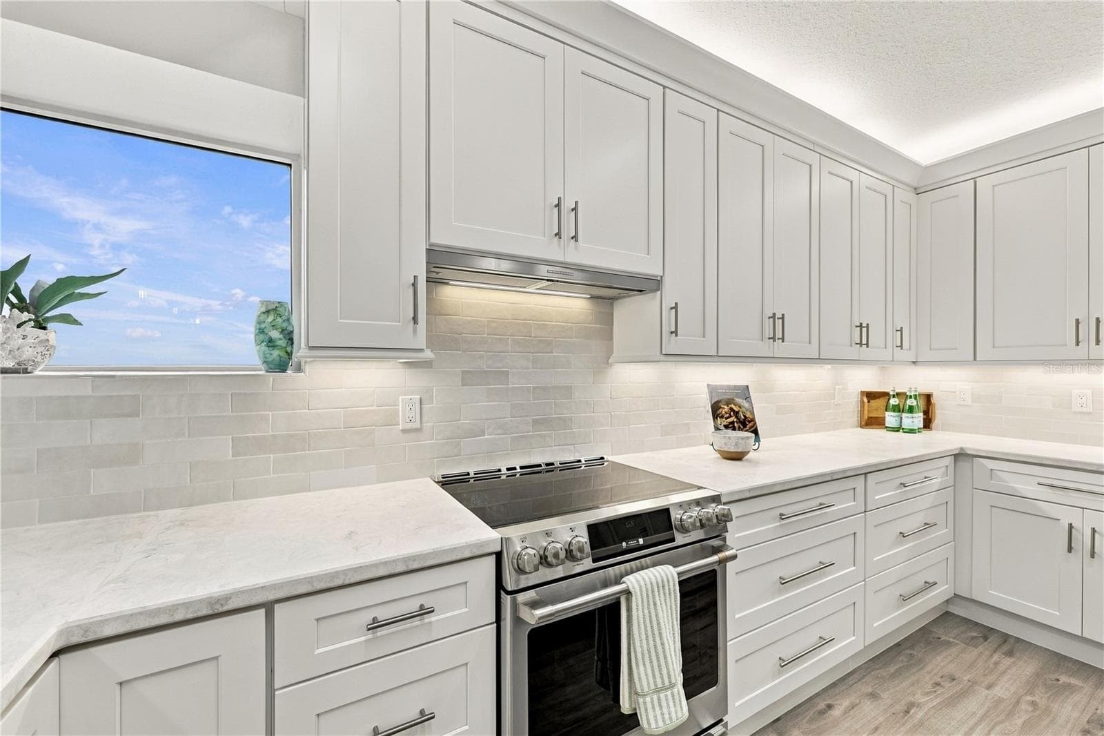 Kitchen with Designer Finishes - 80 SURFVIEW DR #524, PALM COAST