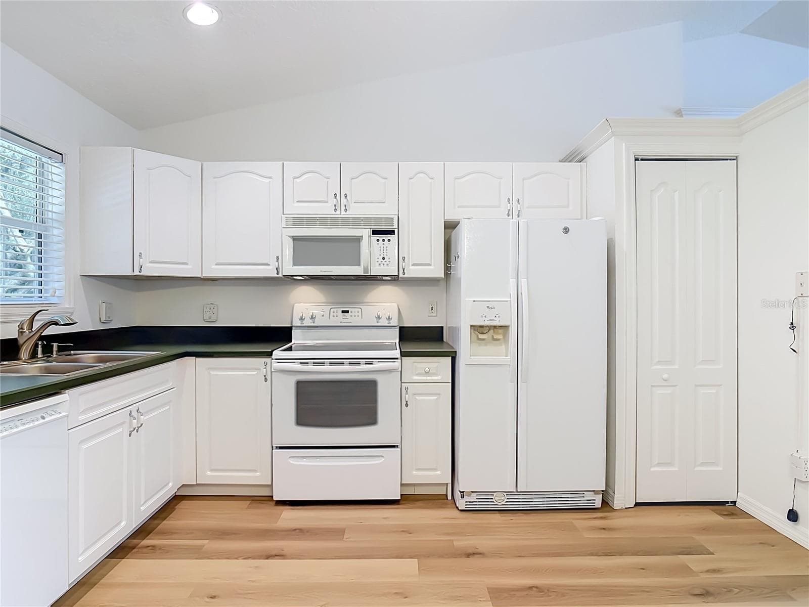 Single Family Residence at 411 COLLINS CT, ORANGE CITY, photo 11 of 34