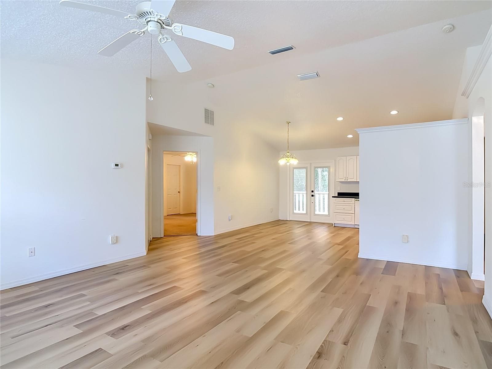 Single Family Residence at 411 COLLINS CT, ORANGE CITY, photo 18 of 34