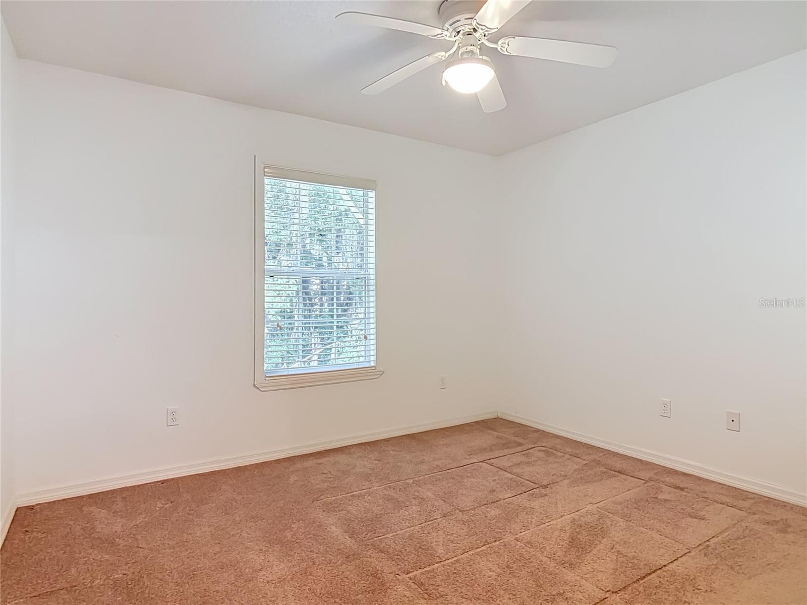 Bedroom #3 - 411 COLLINS CT, ORANGE CITY