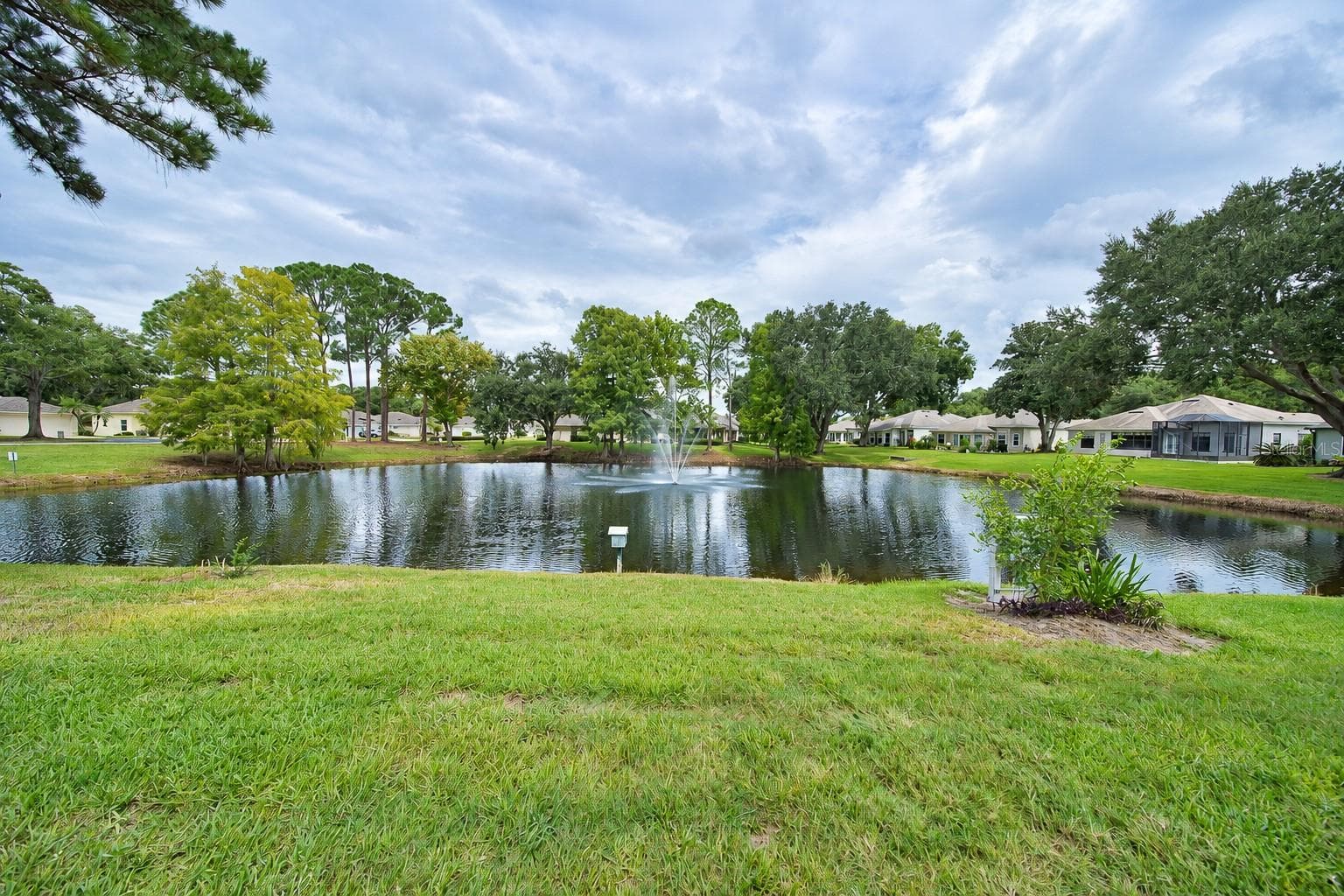 pond-view - 136 JUNIPER WAY, TAVARES