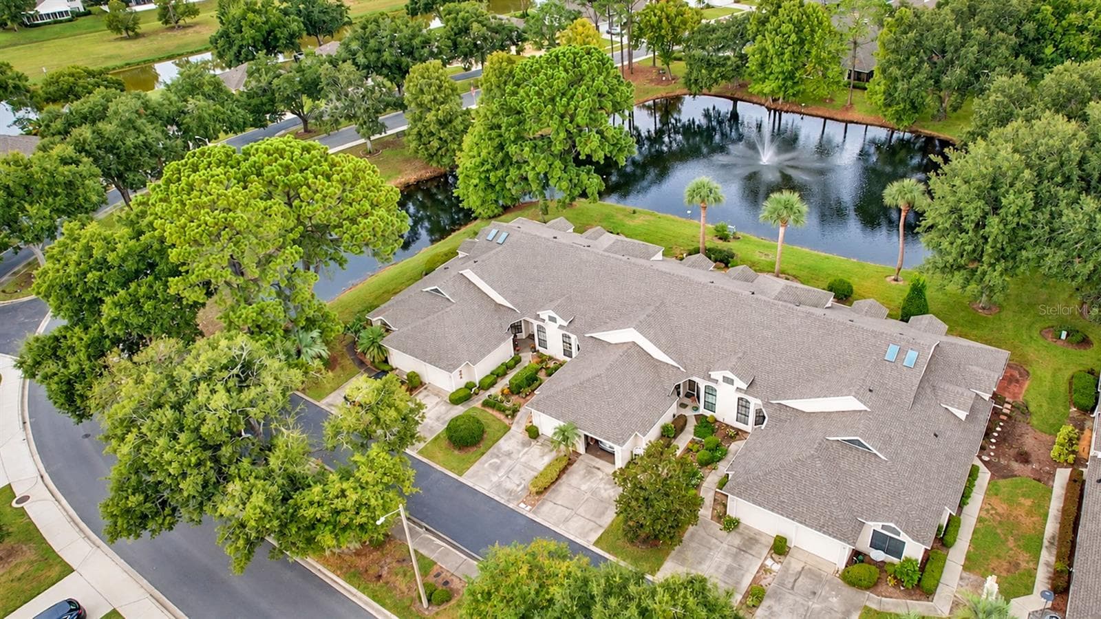 pond-side-aerial - 136 JUNIPER WAY, TAVARES