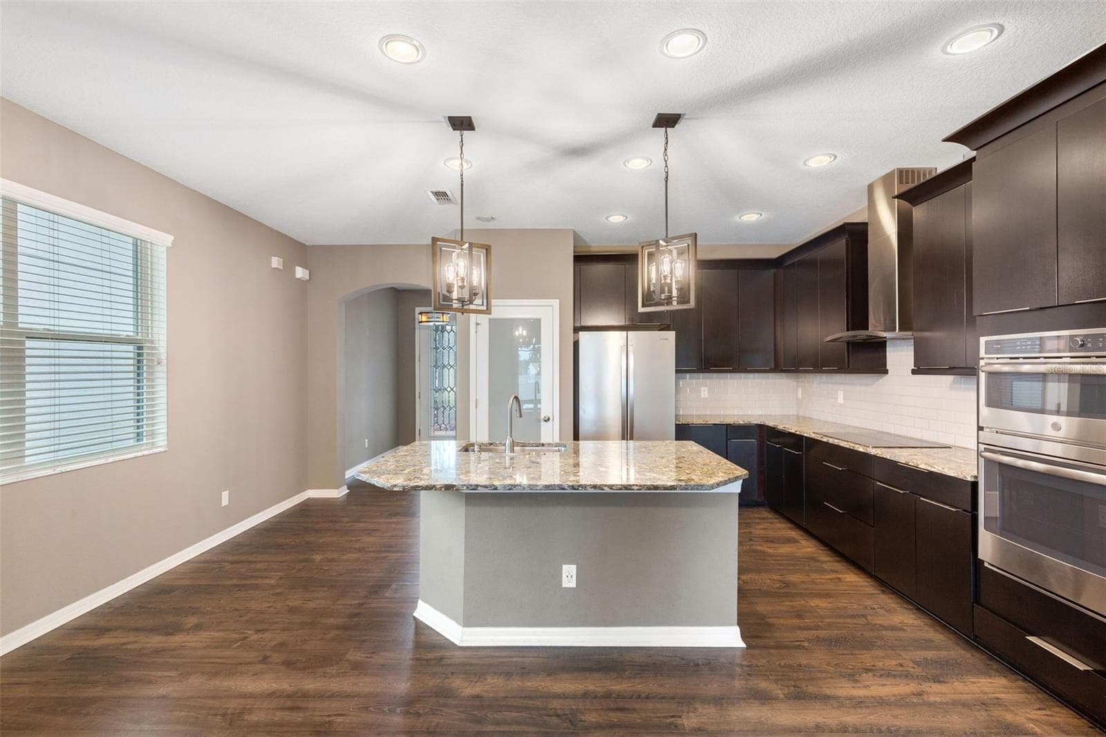 Single Family Residence at 10438 ARBOR GROVES PL, RIVERVIEW, photo 13 of 60