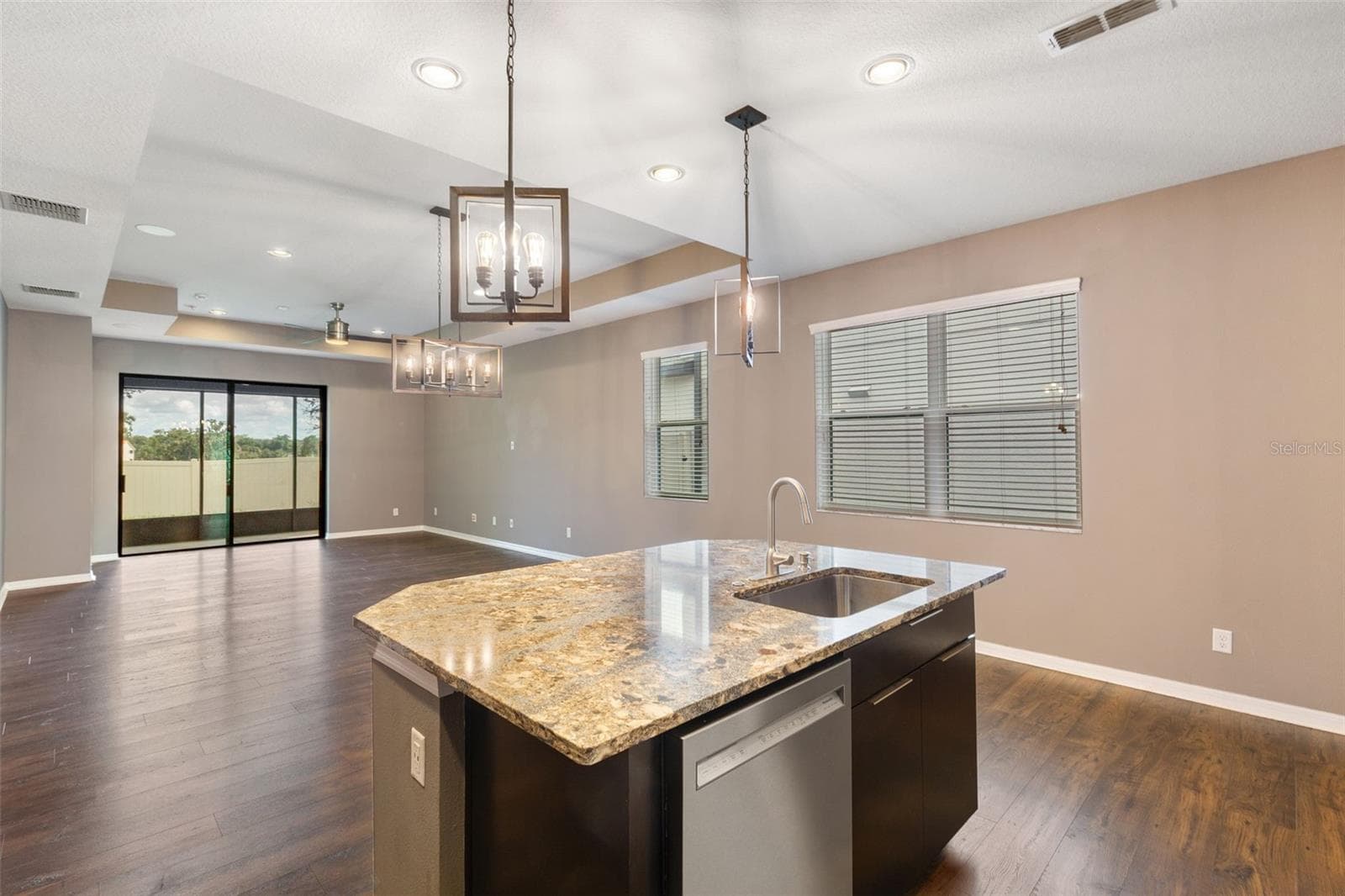 Single Family Residence at 10438 ARBOR GROVES PL, RIVERVIEW, photo 18 of 60
