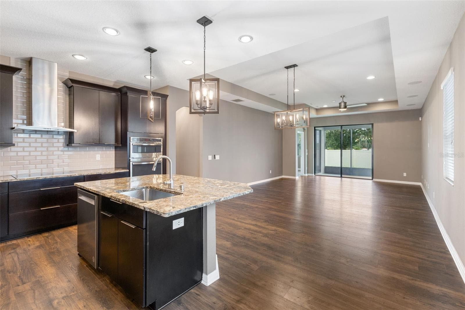 Single Family Residence at 10438 ARBOR GROVES PL, RIVERVIEW, photo 19 of 60