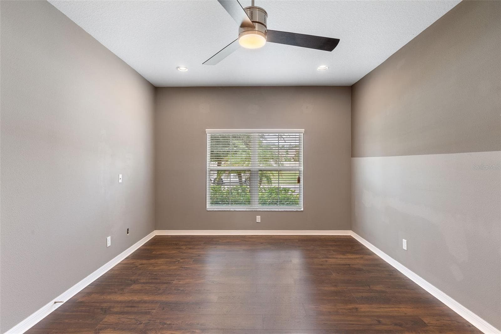 Single Family Residence at 10438 ARBOR GROVES PL, RIVERVIEW, photo 24 of 60