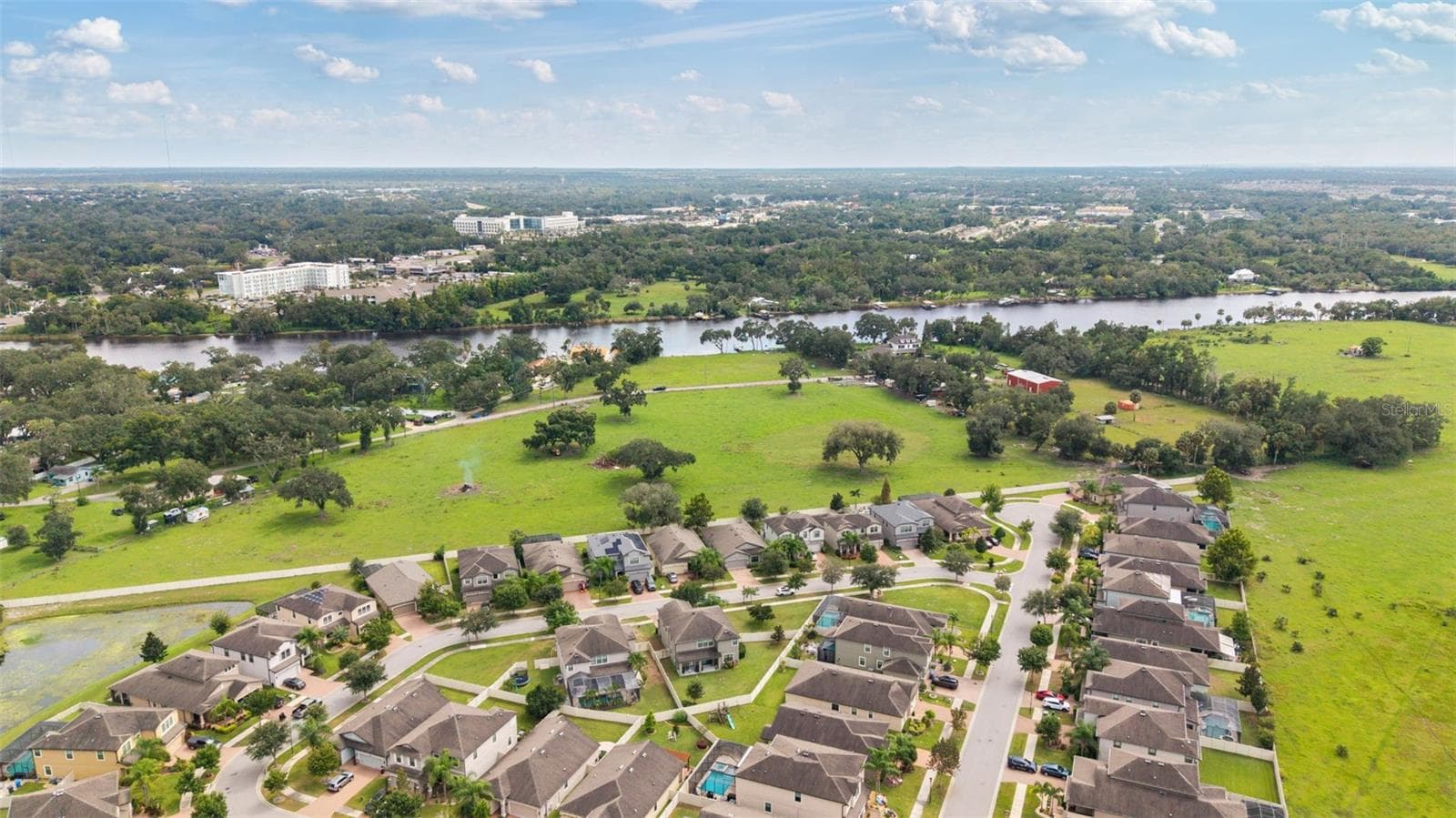 Single Family Residence at 10438 ARBOR GROVES PL, RIVERVIEW, photo 50 of 60