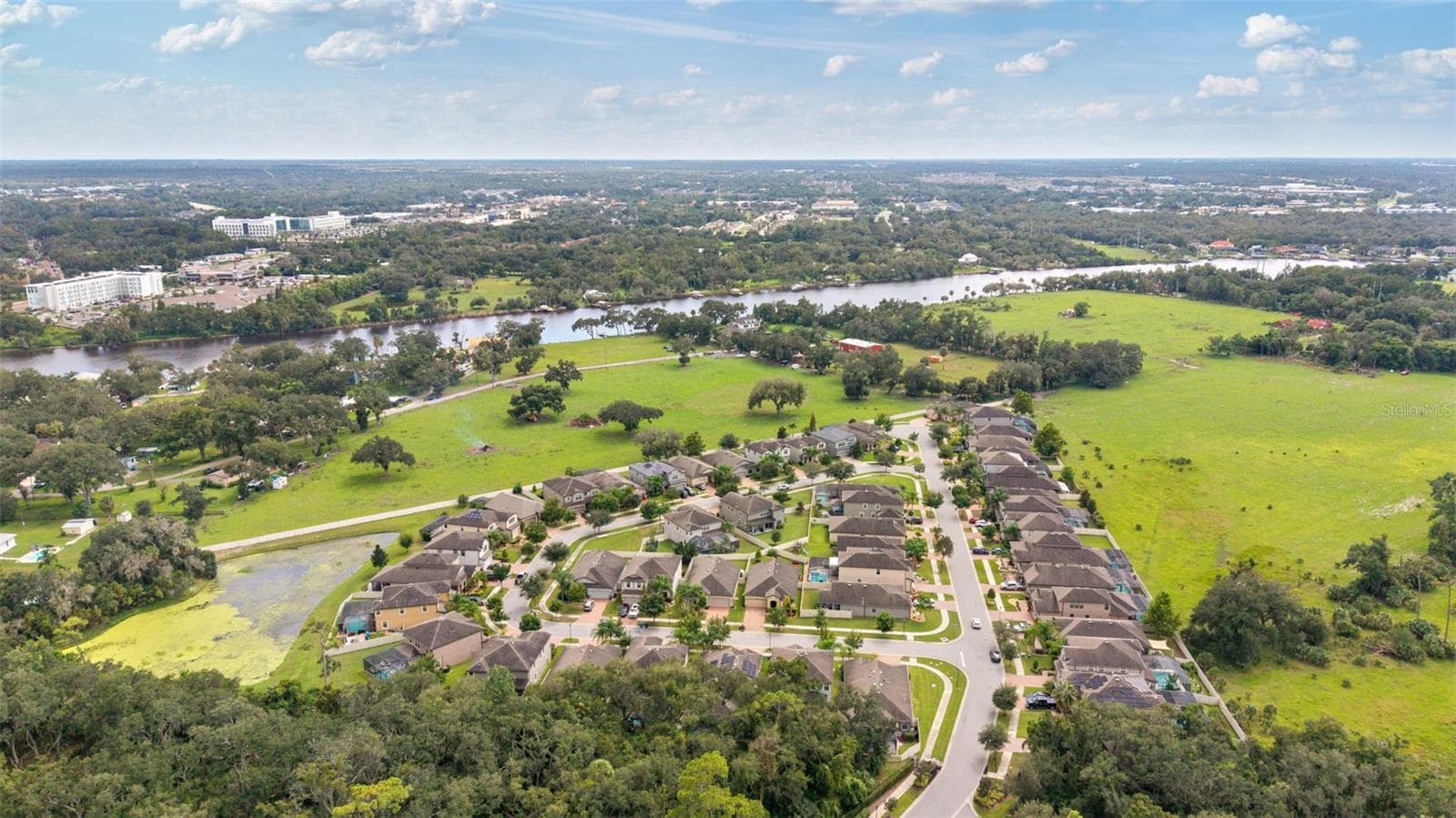 Single Family Residence at 10438 ARBOR GROVES PL, RIVERVIEW, photo 58 of 60
