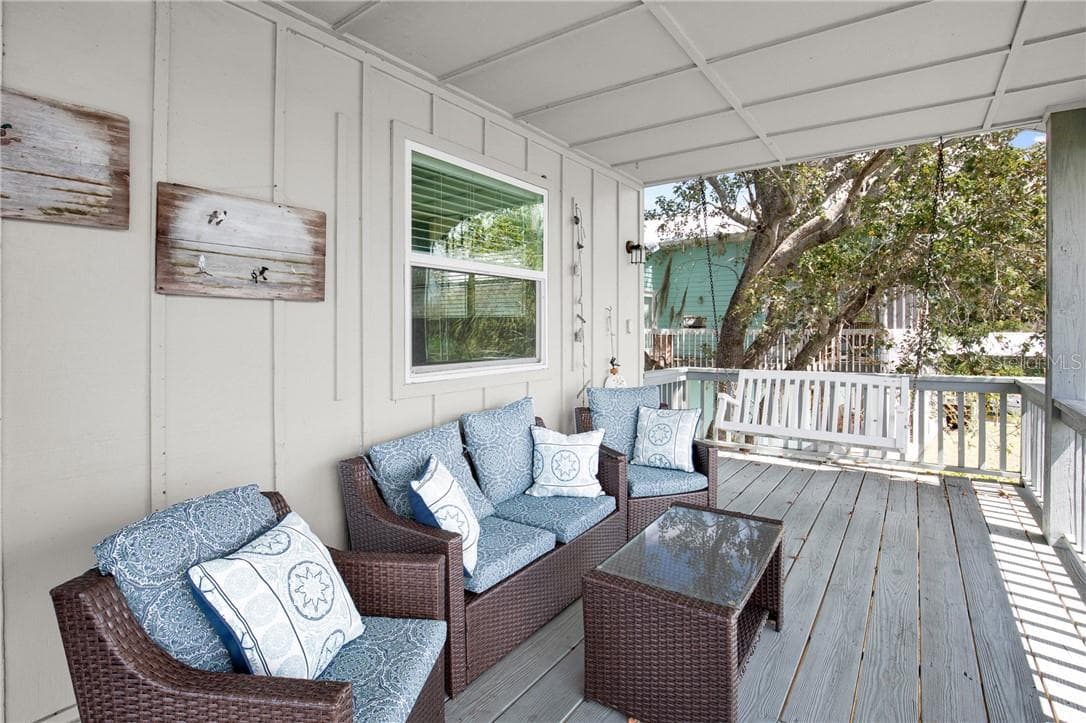 Upstairs patio overlooks Mason Creek - 12396 W Standish DR, HOMOSASSA FL 34448, Homosassa