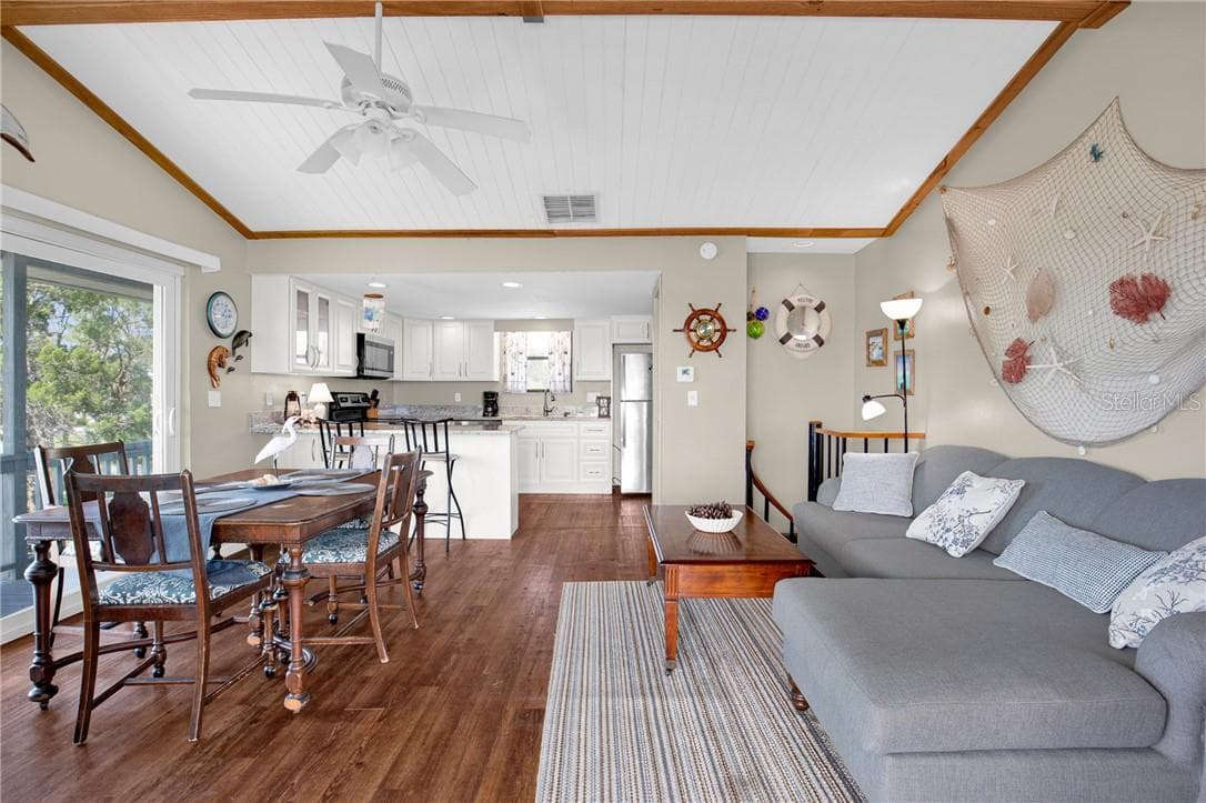 Upstairs main living area - 12396 W Standish DR, HOMOSASSA FL 34448, Homosassa