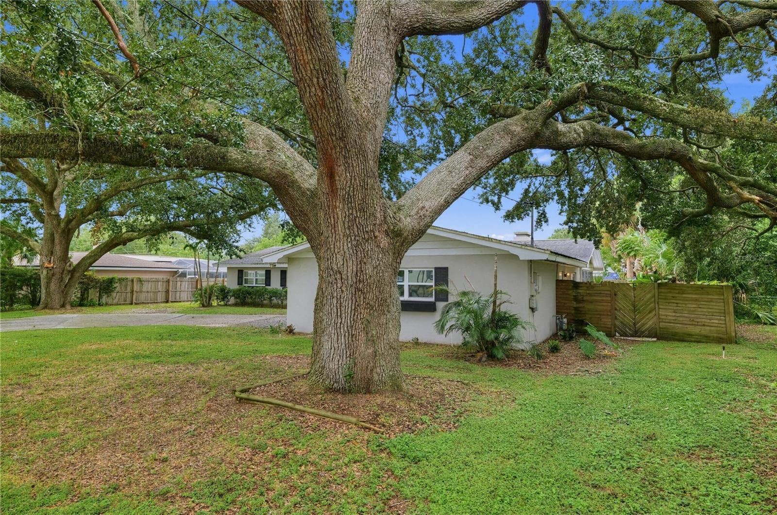 Single Family Residence at 714 AVENUE O SE, WINTER HAVEN, photo 3 of 33