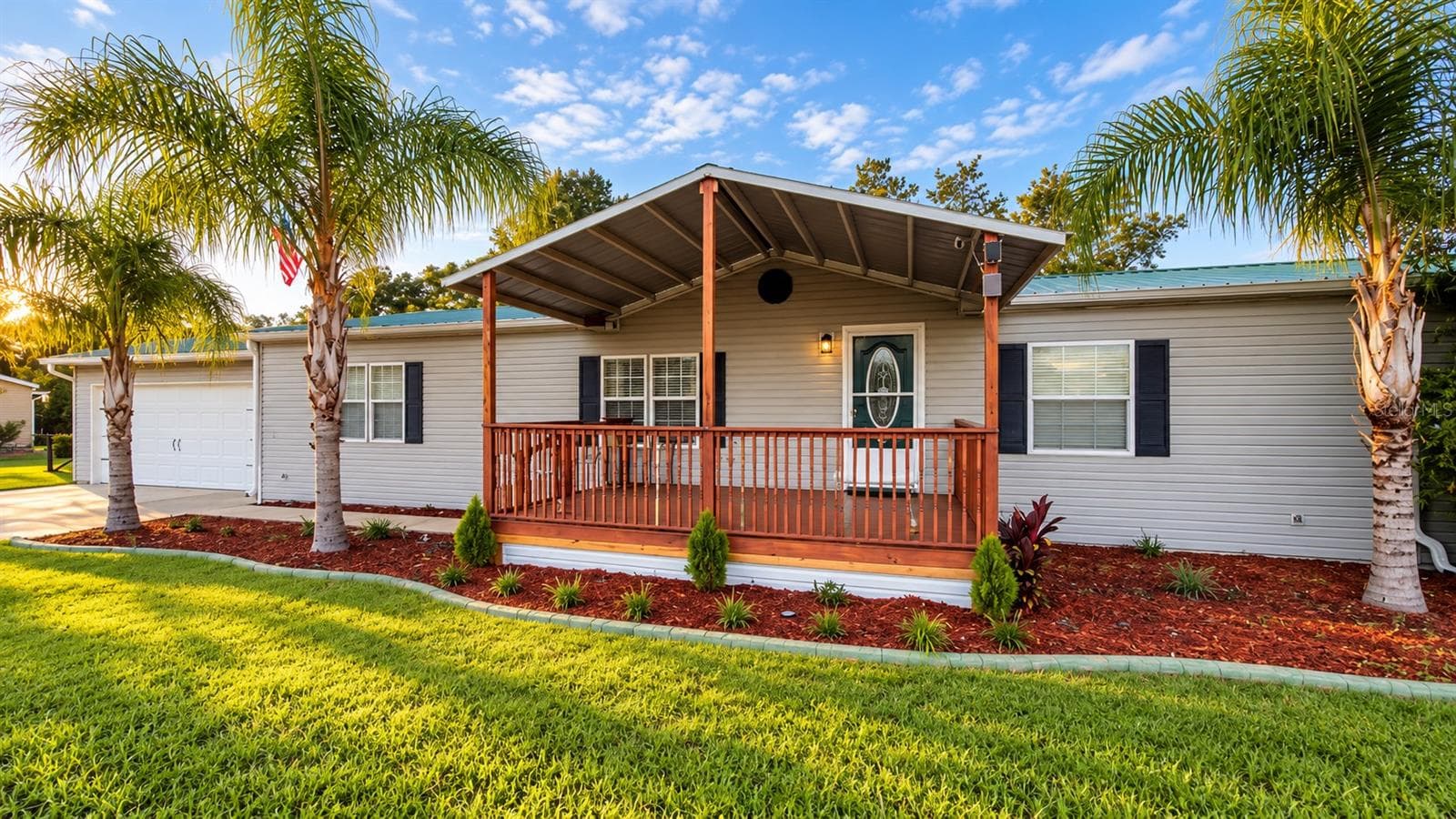 Manufactured Home at 12831 HAWK HILL DR, THONOTOSASSA