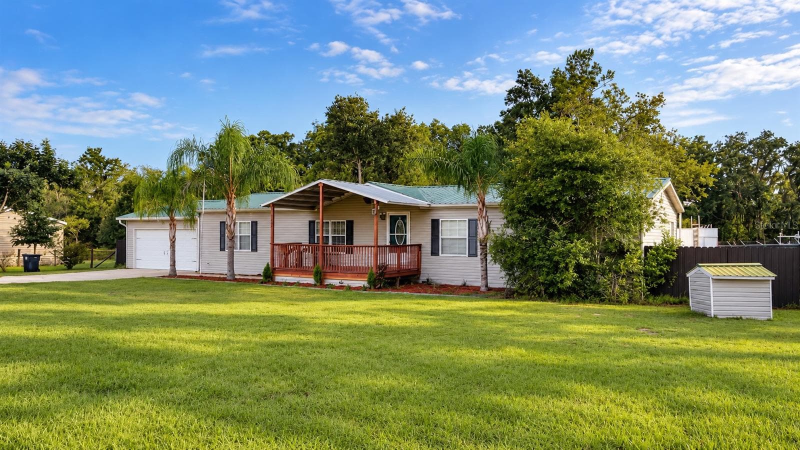Manufactured Home at 12831 HAWK HILL DR, THONOTOSASSA, photo 3 of 32