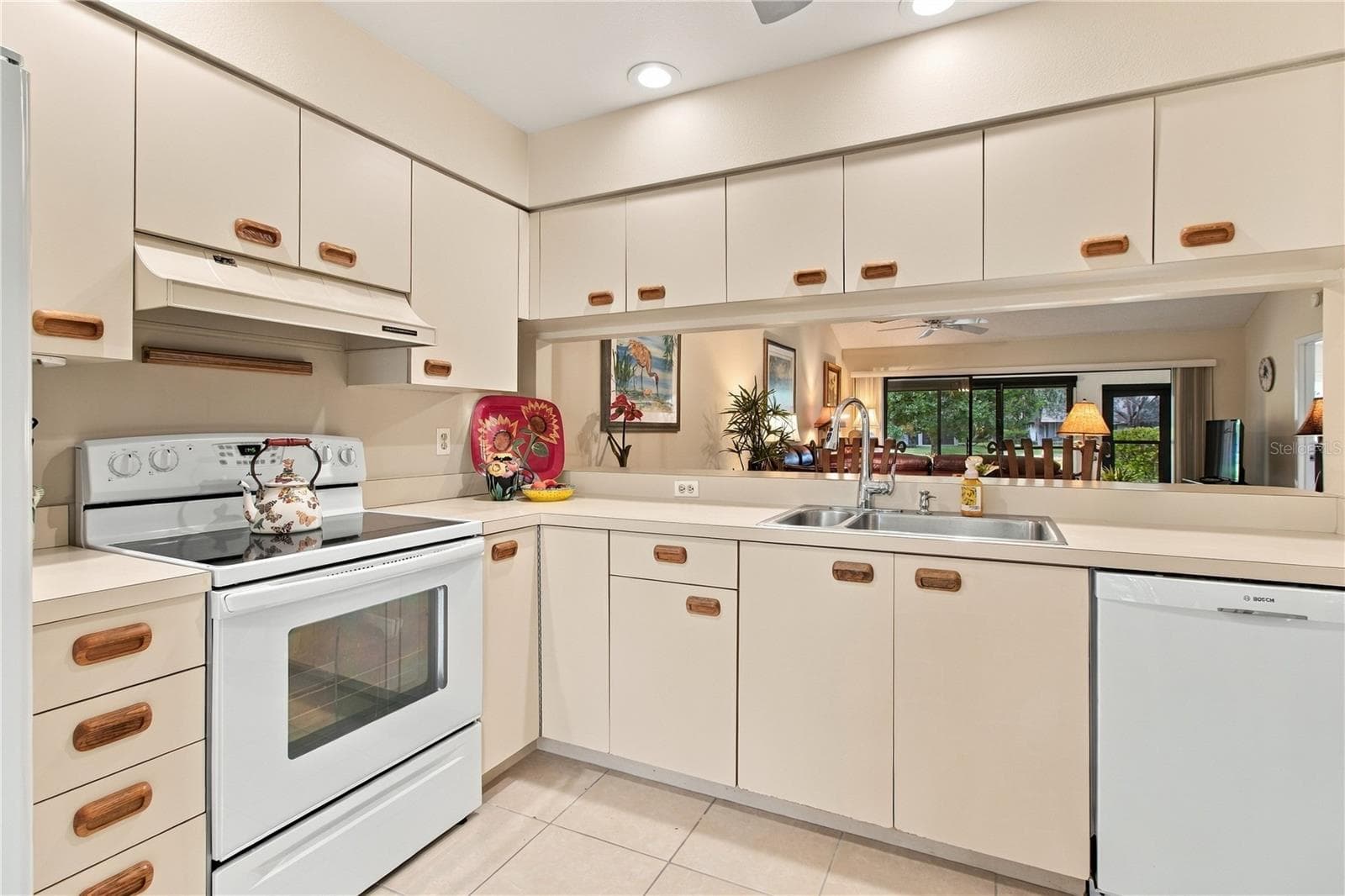 Kitchen - 3123 SANDLEHEATH #4, SARASOTA