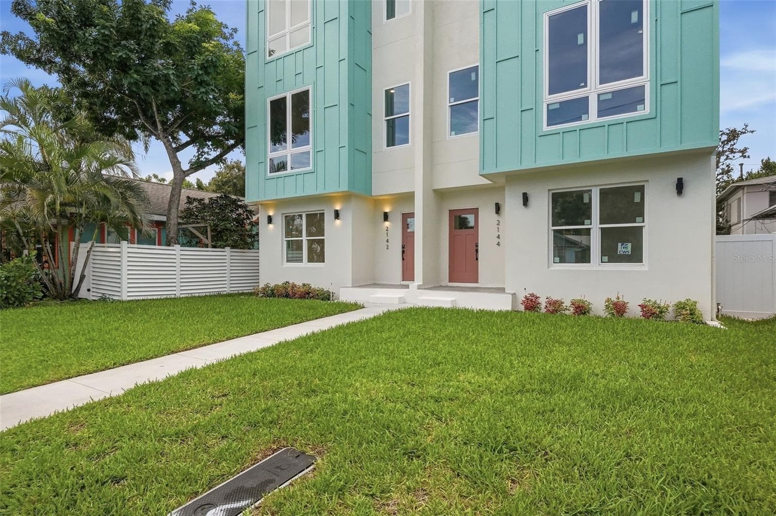 Single Family Residence at 2144 5TH AVE N, ST PETERSBURG, photo 2 of 41