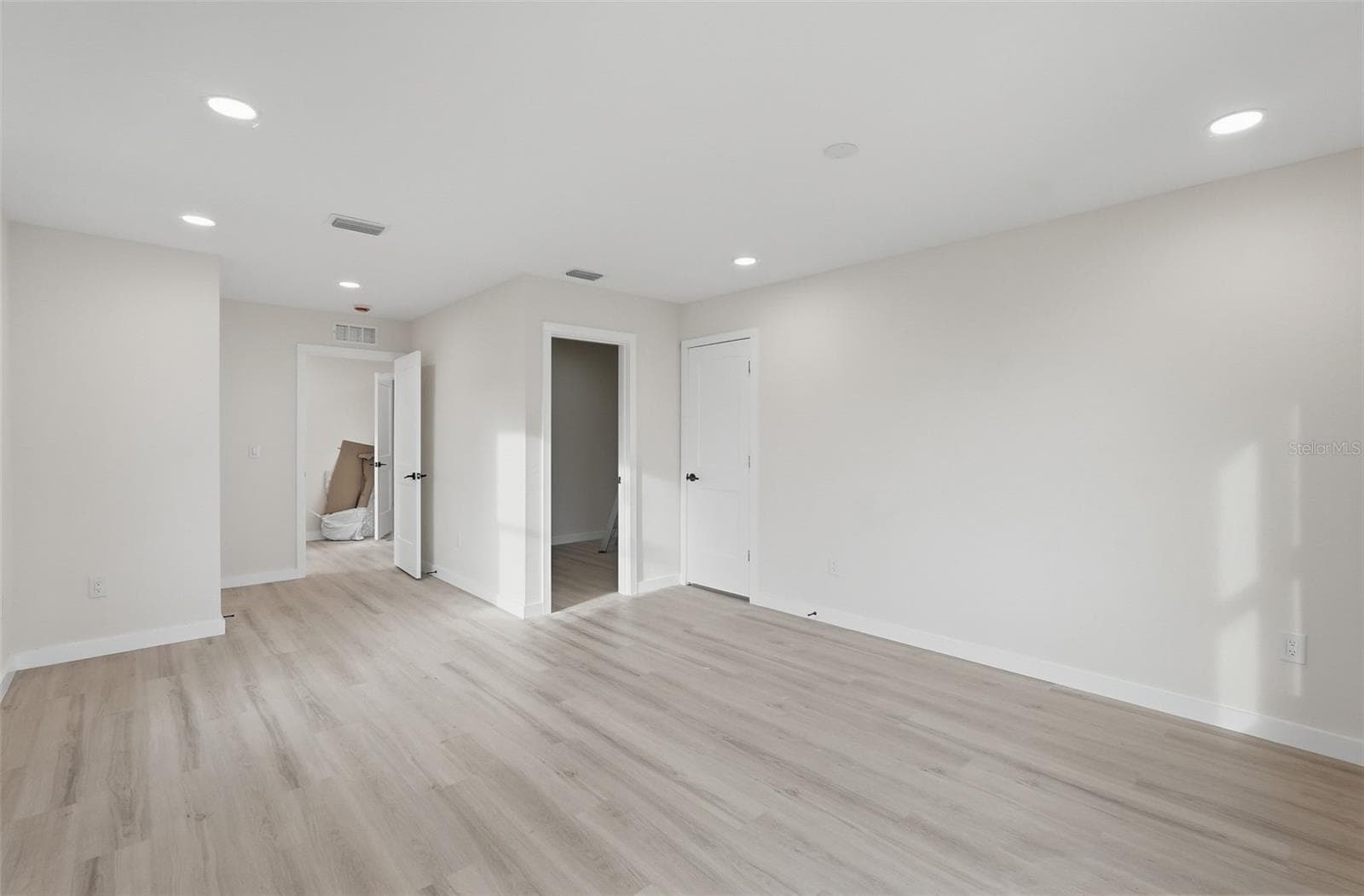 Single Family Residence at 2144 5TH AVE N, ST PETERSBURG, photo 12 of 41