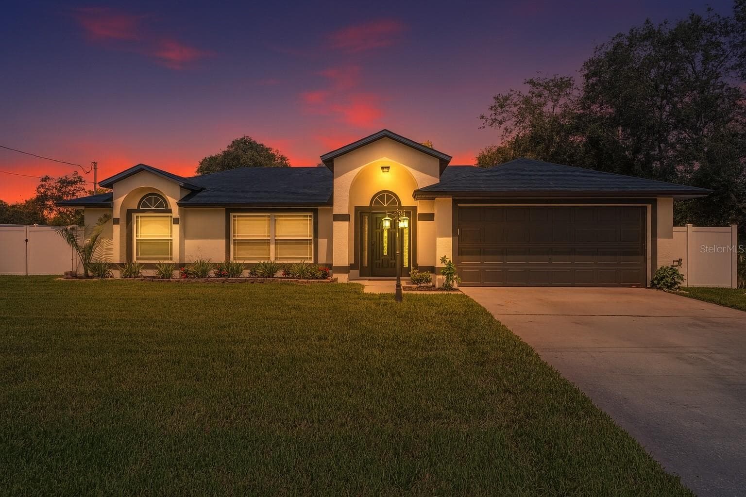 Twilight exterior - 2685 GROVELAND AVE, DELTONA