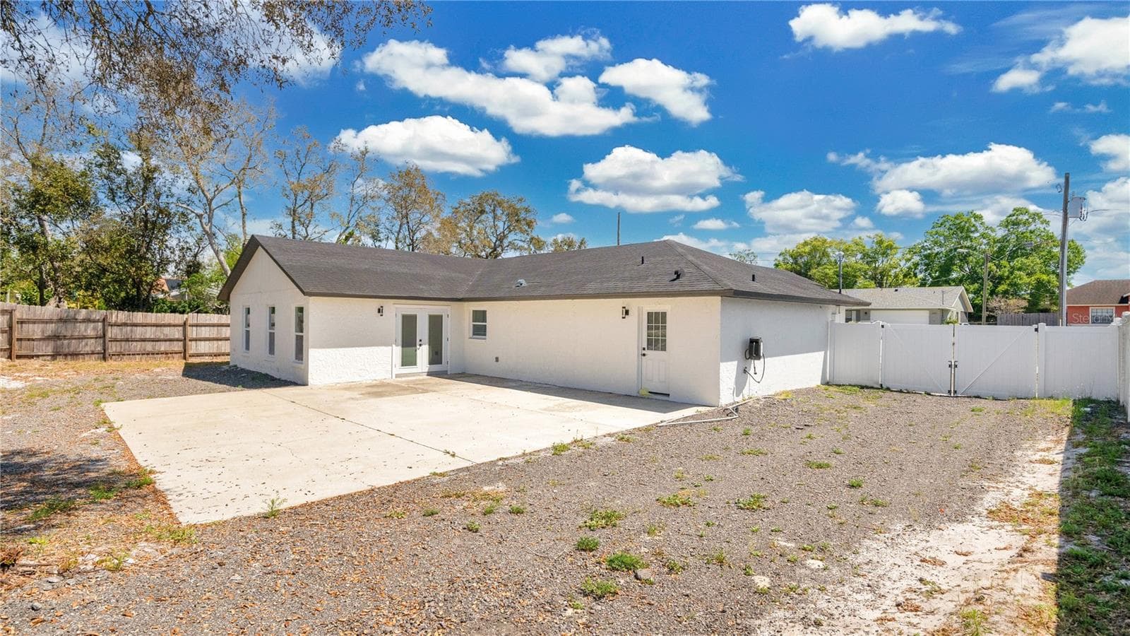 Rear elevation - 2685 GROVELAND AVE, DELTONA