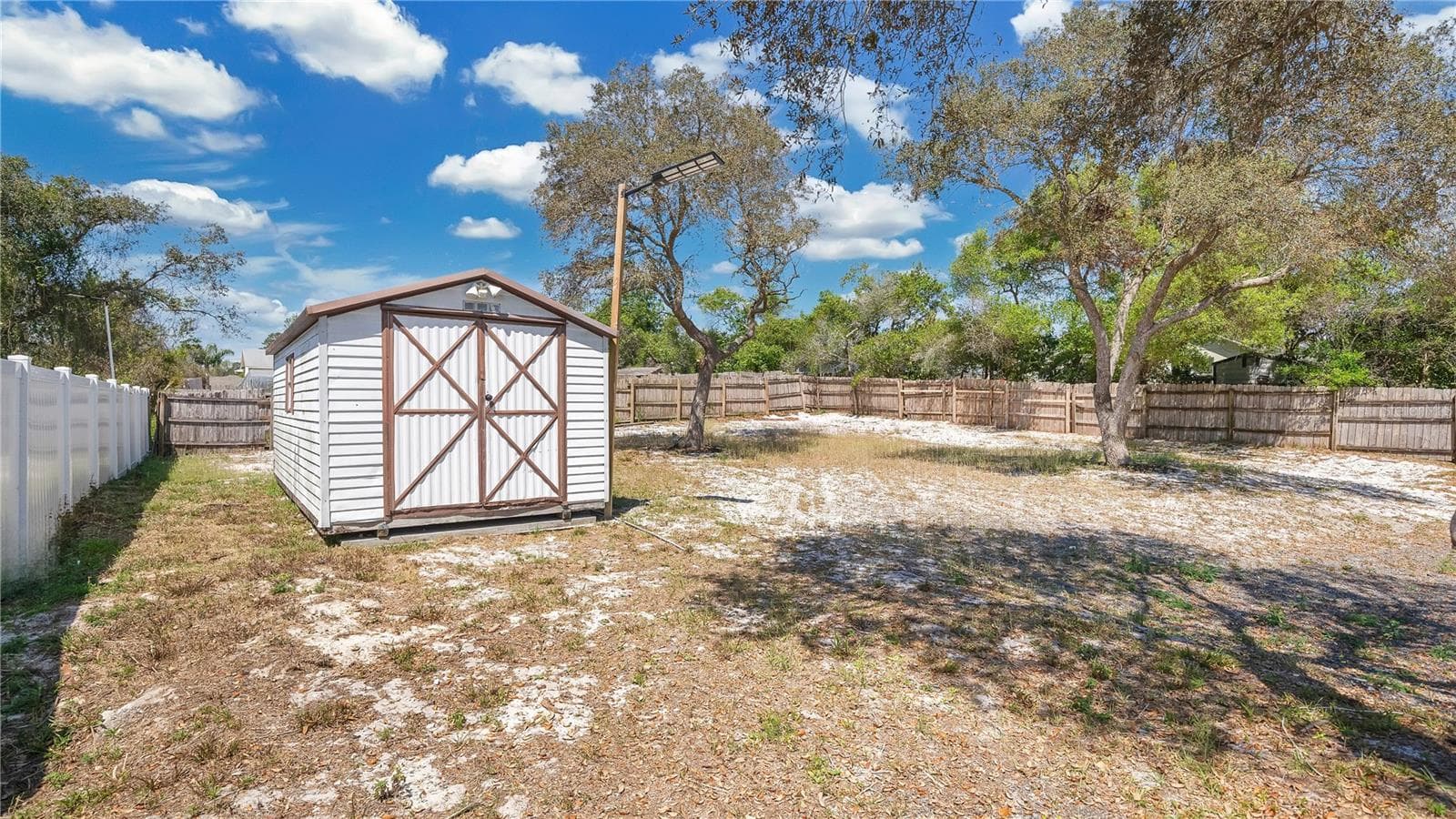 Storage shed - 2685 GROVELAND AVE, DELTONA
