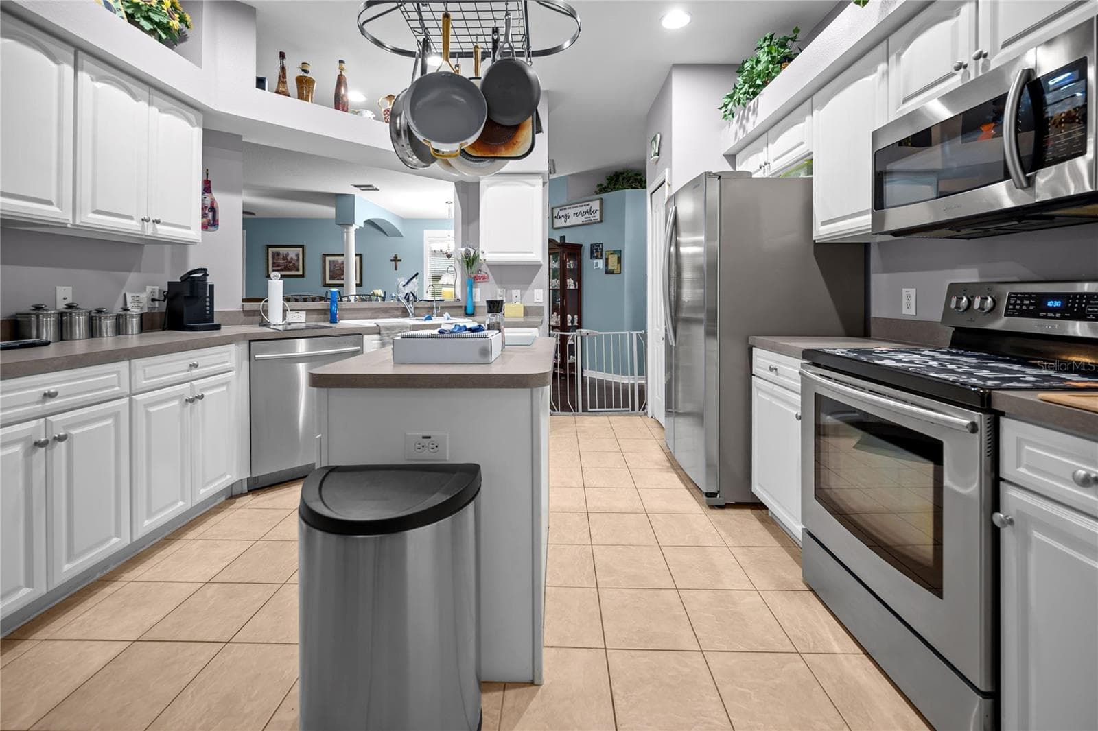 Single Family Residence at 27537 EDENFIELD DR, WESLEY CHAPEL, photo 12 of 42