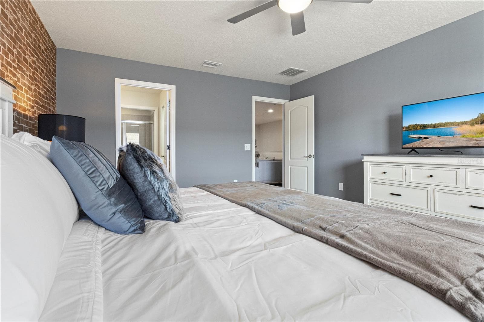 Townhouse at 2433 DUBAI ST, KISSIMMEE, photo 18 of 42