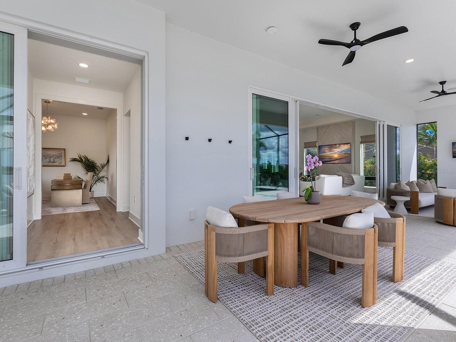Sliders to the full pool bathroom - 1320 IVORY TUSK CIR, SARASOTA