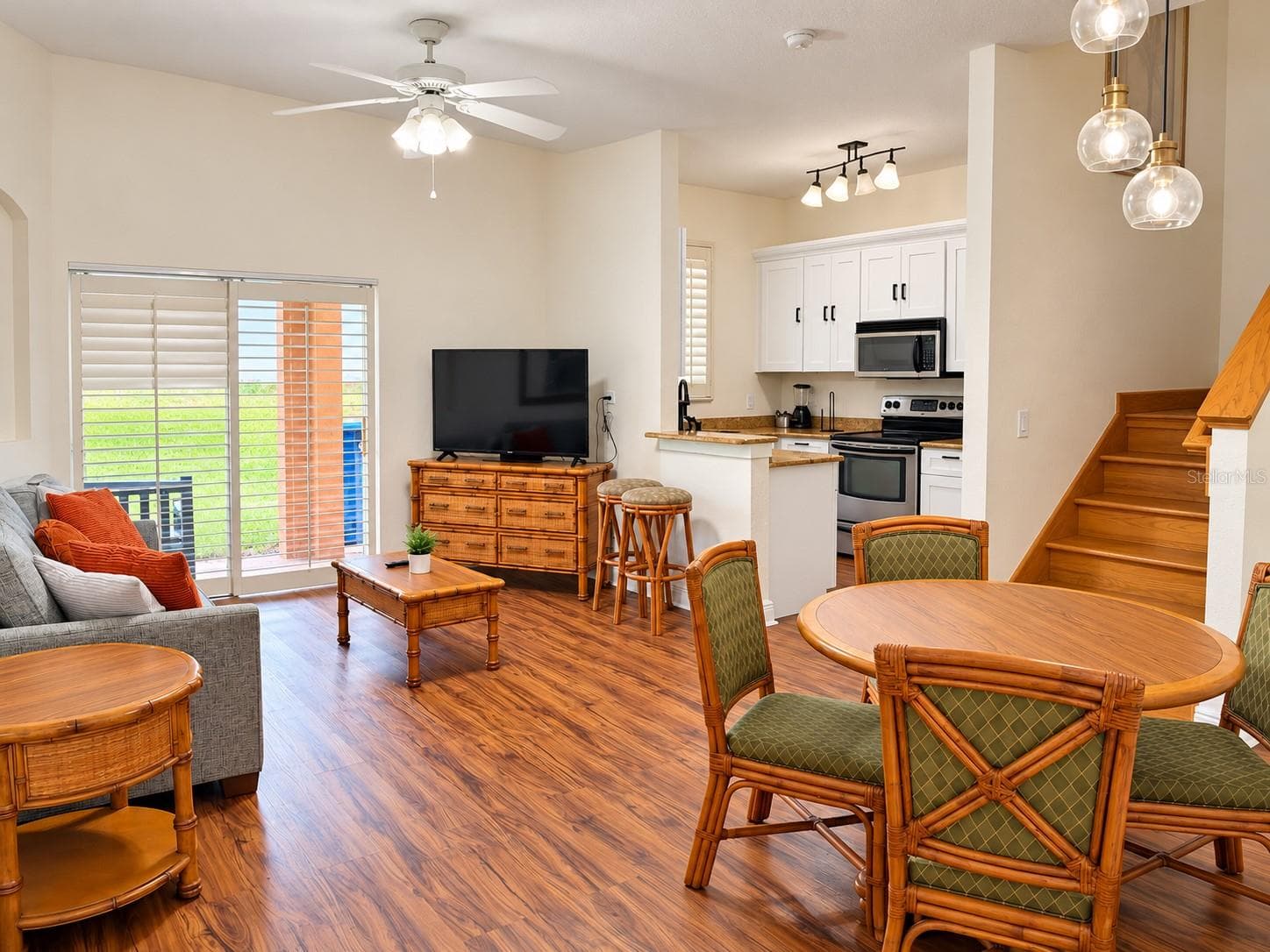 Townhouse at 3632 CALABRIA AVE, DAVENPORT, photo 6 of 34
