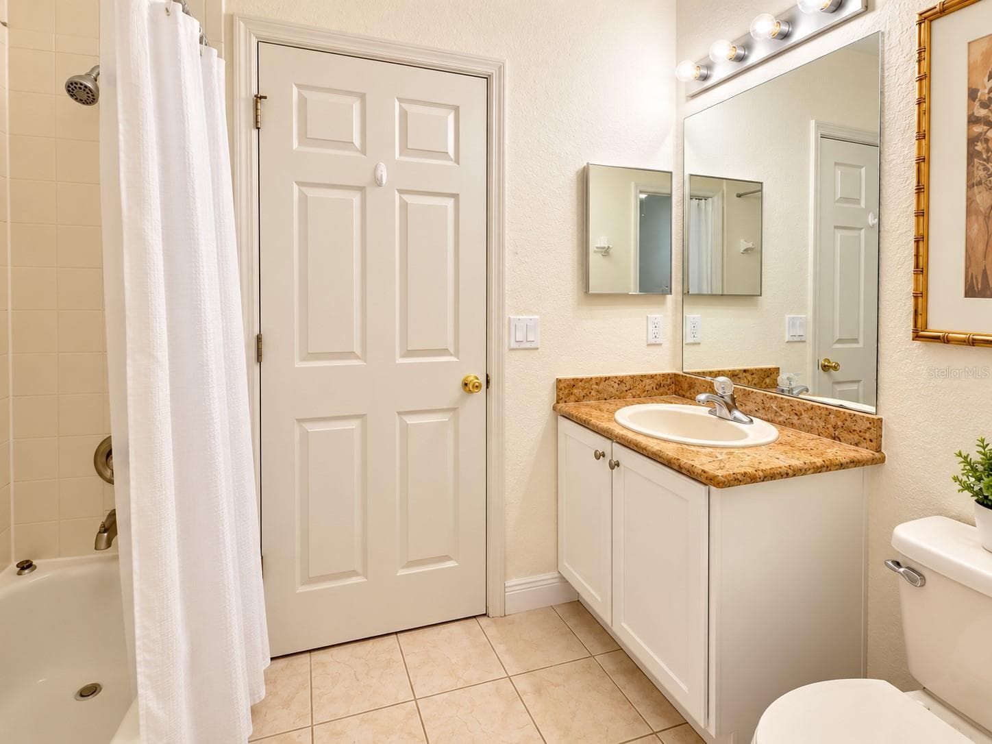 Townhouse at 3632 CALABRIA AVE, DAVENPORT, photo 13 of 34