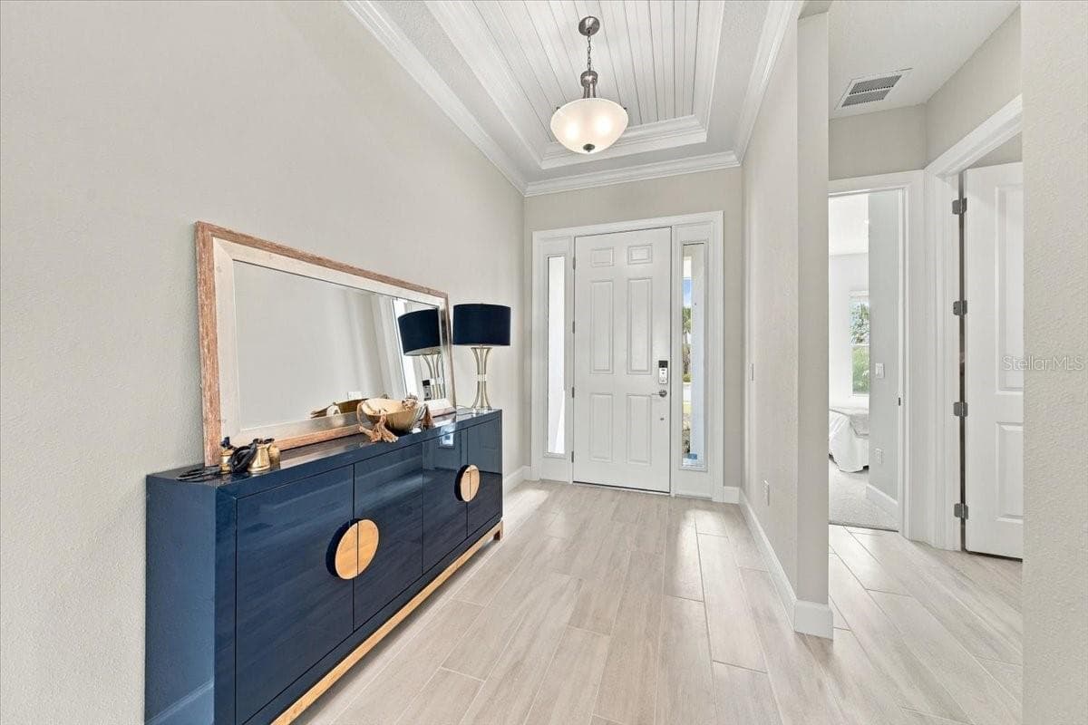 Grand Enterance - 13705 IONA AVE, PALMETTO