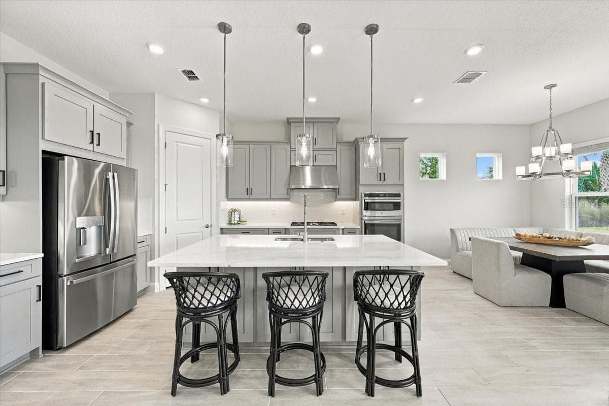 Single Family Residence at 13705 IONA AVE, PALMETTO, photo 12 of 45