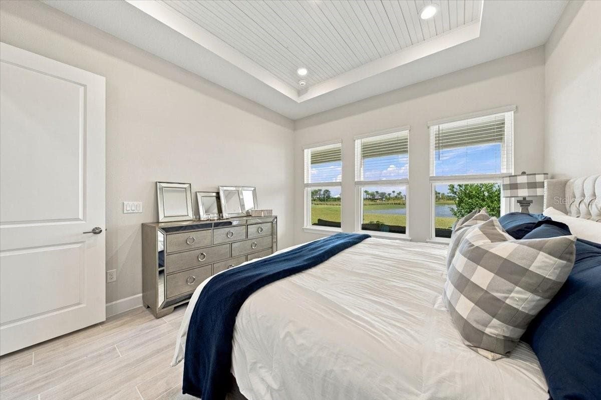 Single Family Residence at 13705 IONA AVE, PALMETTO, photo 23 of 45