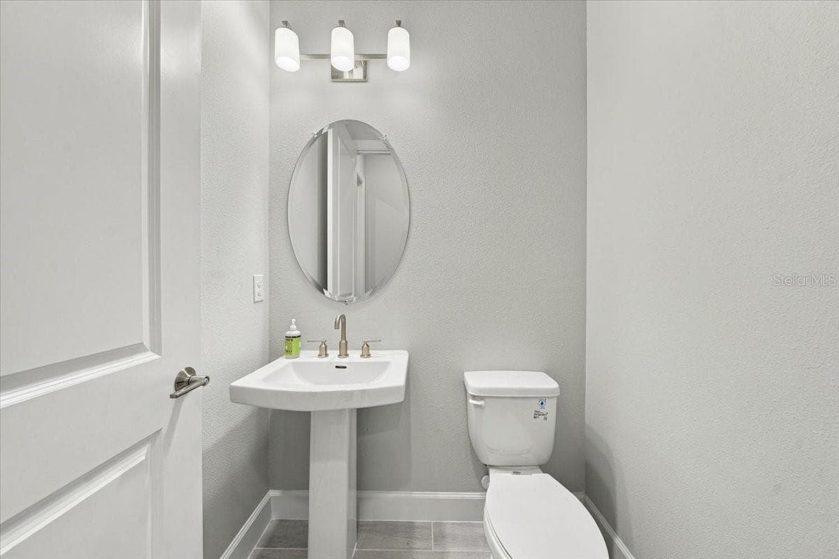 Powder Room - 13705 IONA AVE, PALMETTO