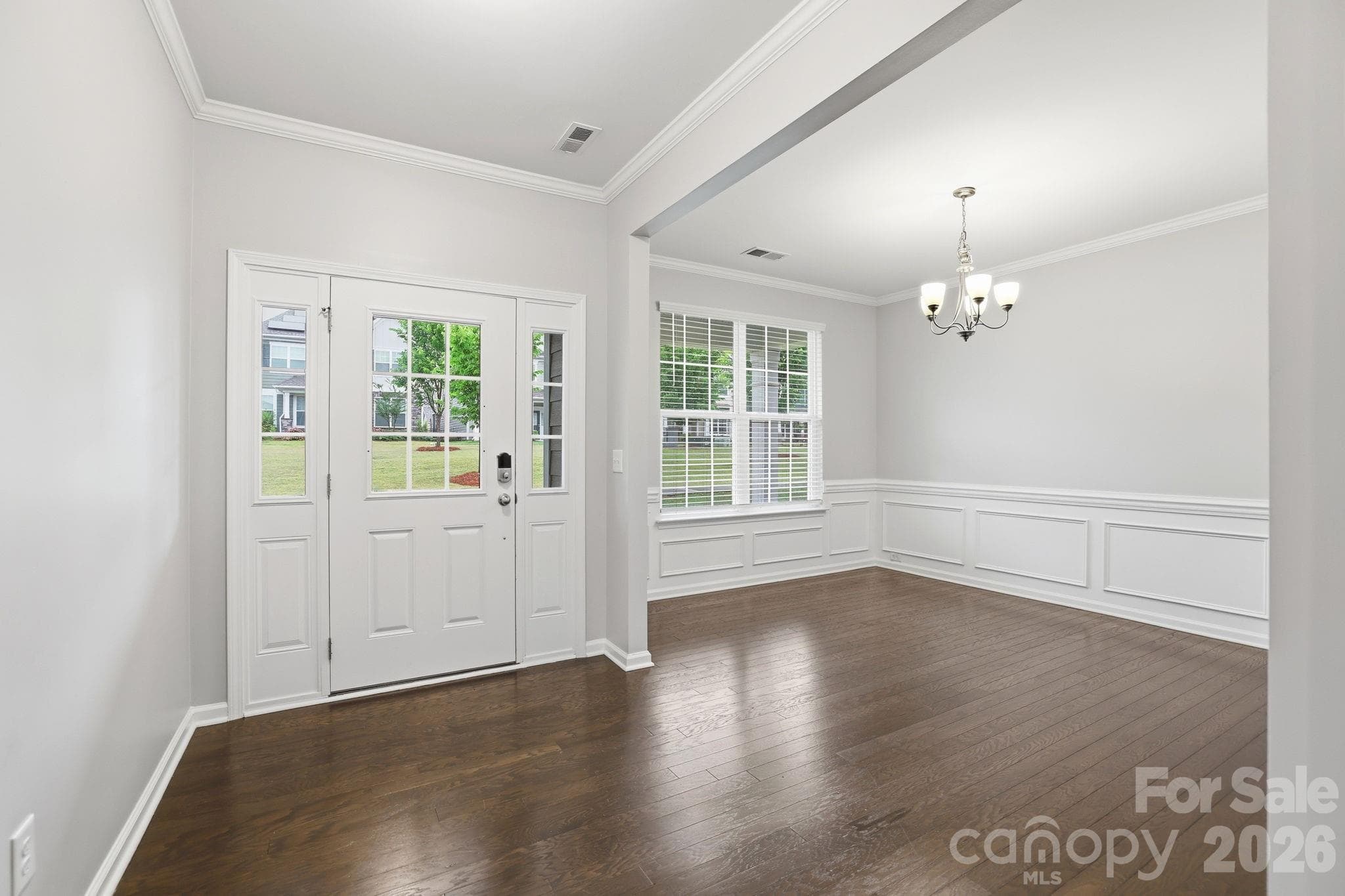 Single Family Residence at 8123 Cornhill Avenue, Charlotte, photo 3 of 37