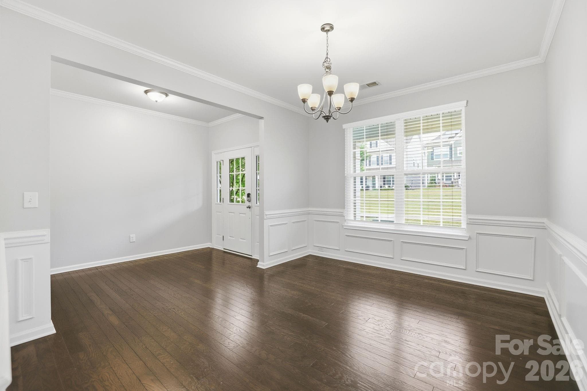 Single Family Residence at 8123 Cornhill Avenue, Charlotte, photo 4 of 37
