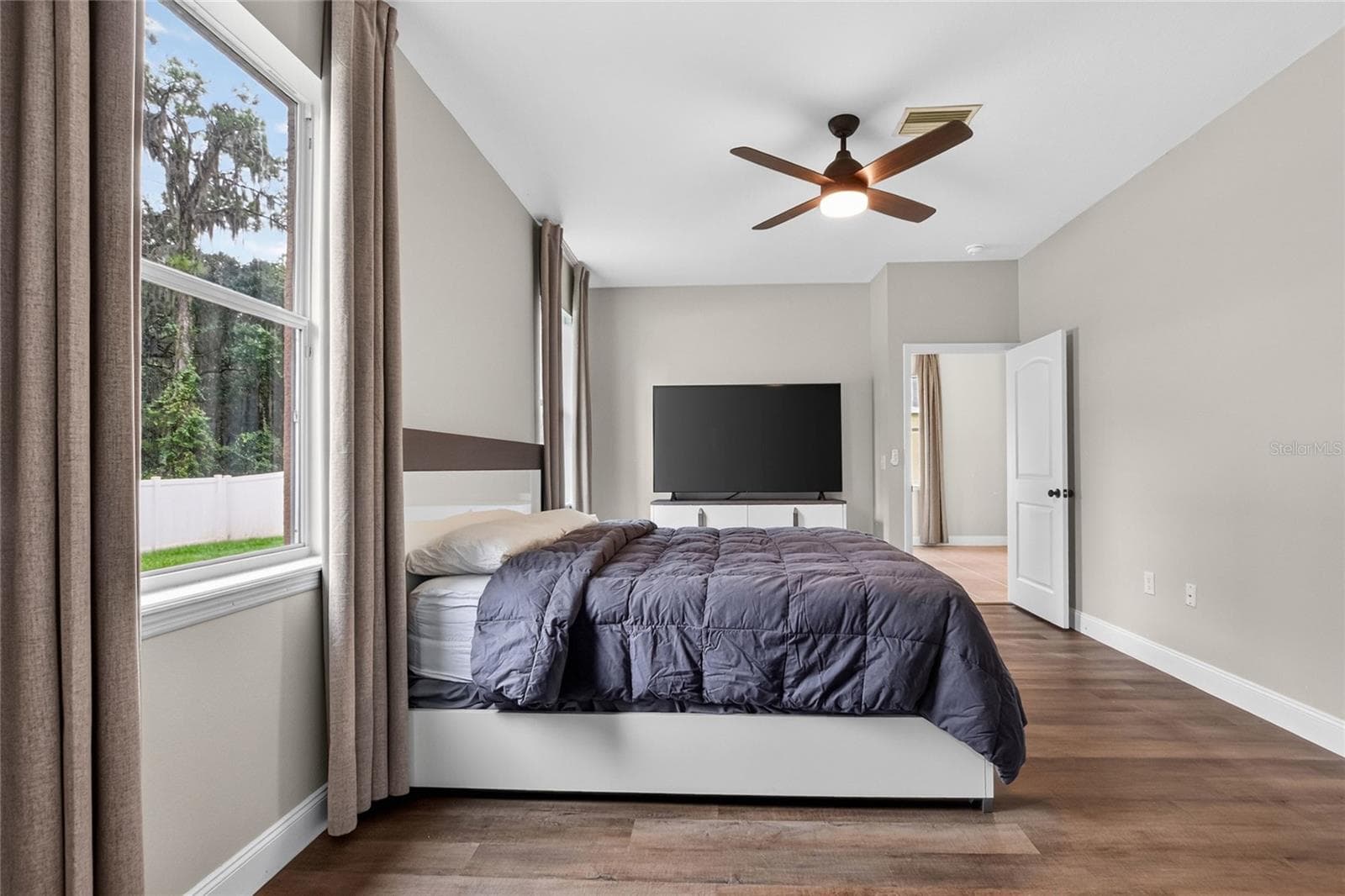Master bedroom - 2729 WALDEN WOODS DR, PLANT CITY
