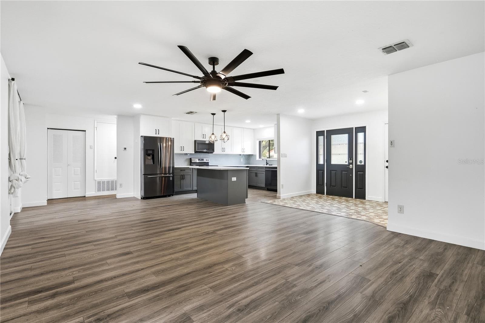 Single Family Residence at 10840 WILDERNESS CT, ORLANDO, photo 7 of 33