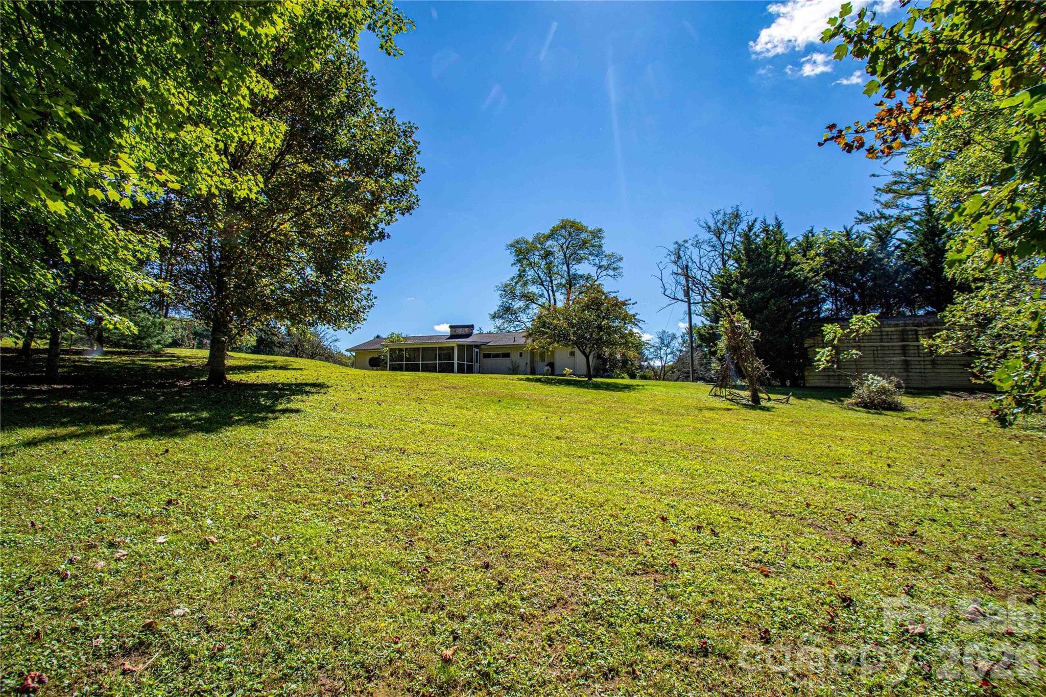 beautiful yard with plenty of room - 2586 Kim Miller Road, Lake Toxaway