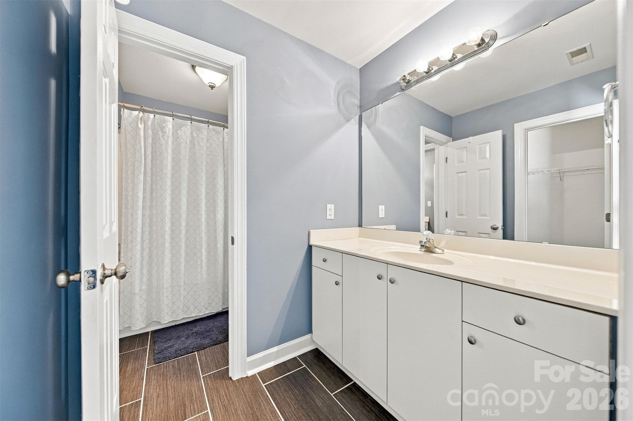 Single Family Residence at 5539 Sunstar Court, Charlotte, photo 25 of 47
