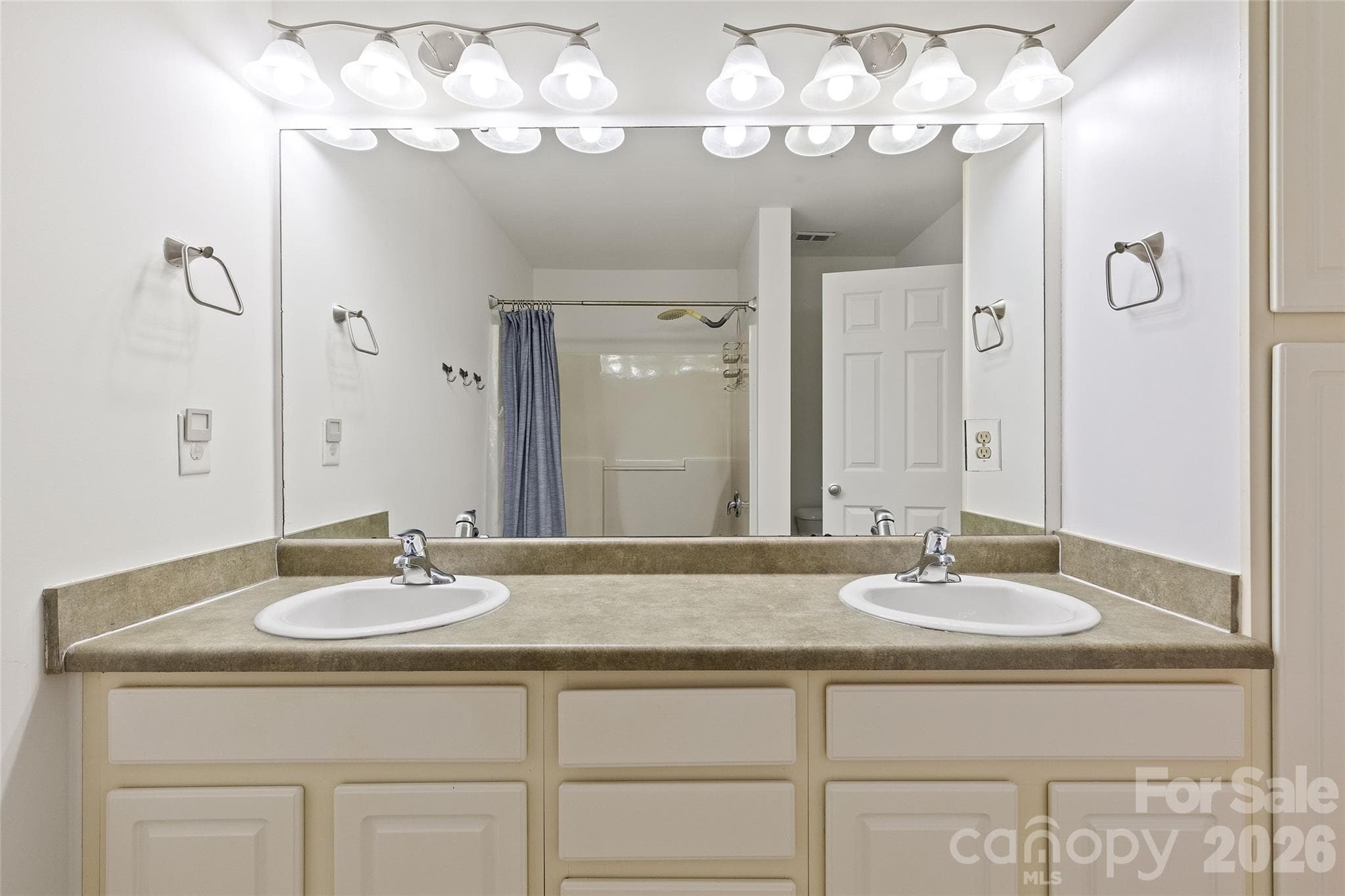 Condominium at 3564 N Davidson Street, Charlotte, photo 32 of 48
