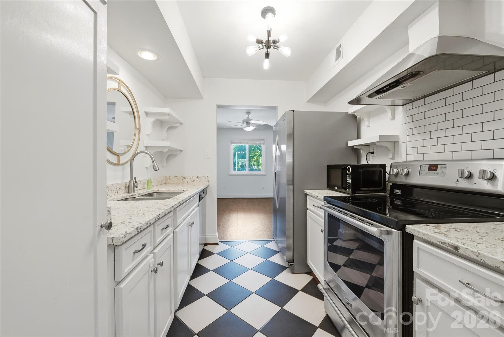 Townhouse at 8014 Westcape Drive, Denver, photo 10 of 31