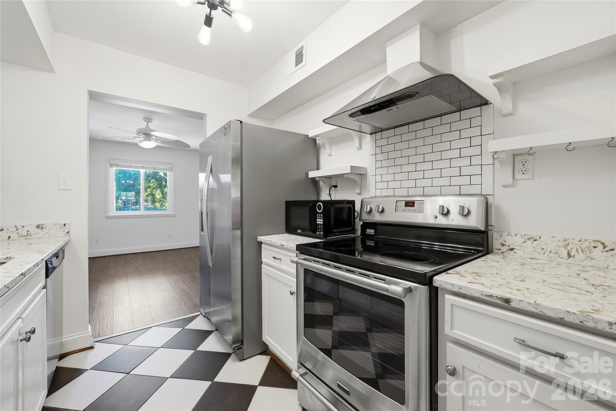 Townhouse at 8014 Westcape Drive, Denver, photo 11 of 31