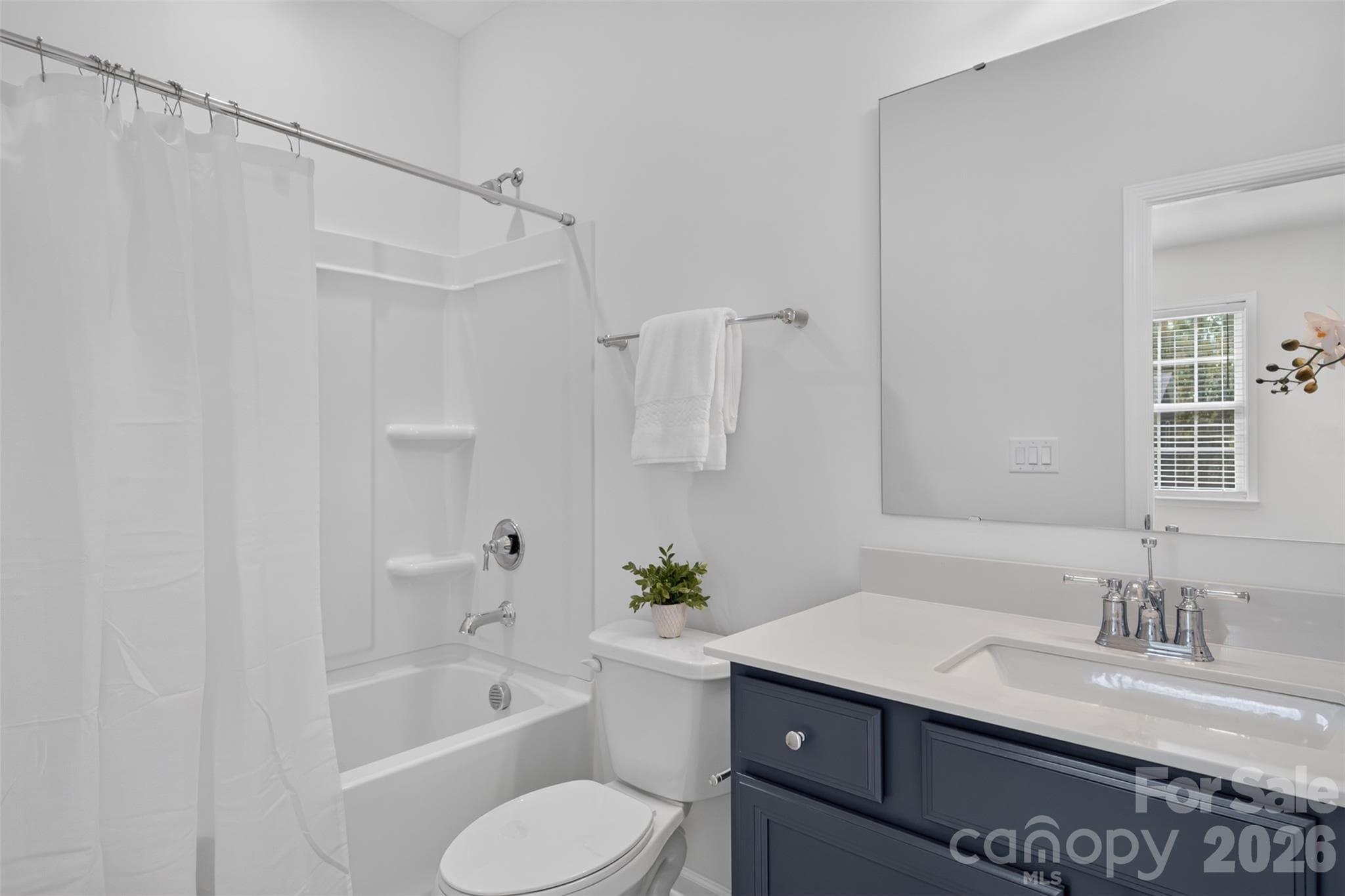 Private full bathroom with fifth bedroom access. - 4638 Monument Valley Drive, Indian Land