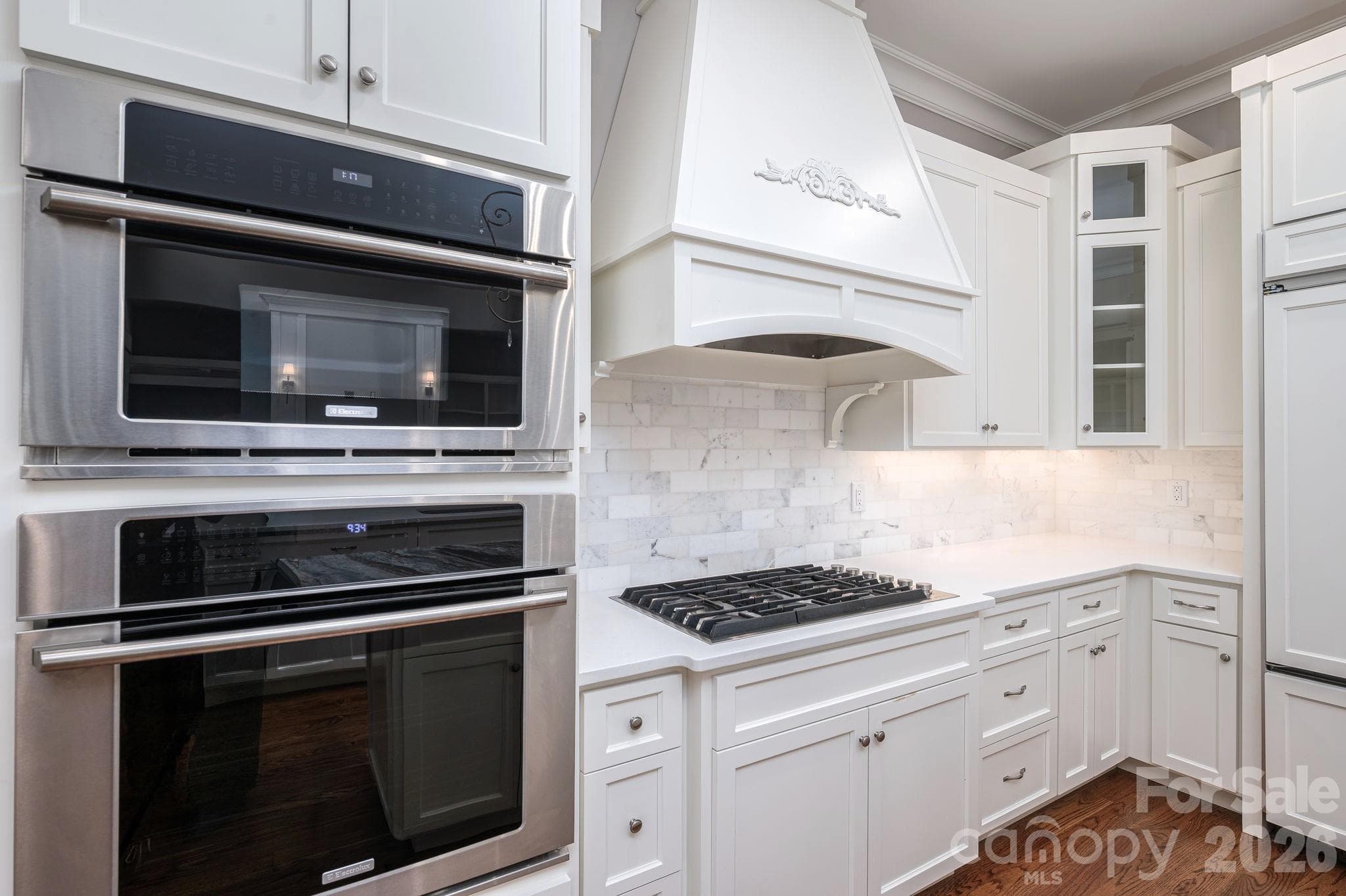 Single Family Residence at 5109 Watermead Lane, Belmont, photo 7 of 43