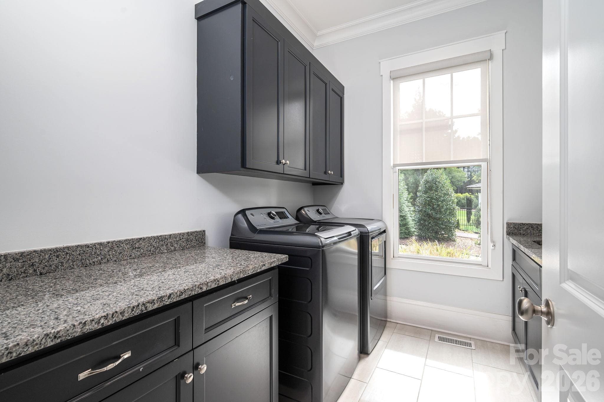 Single Family Residence at 5109 Watermead Lane, Belmont, photo 14 of 43